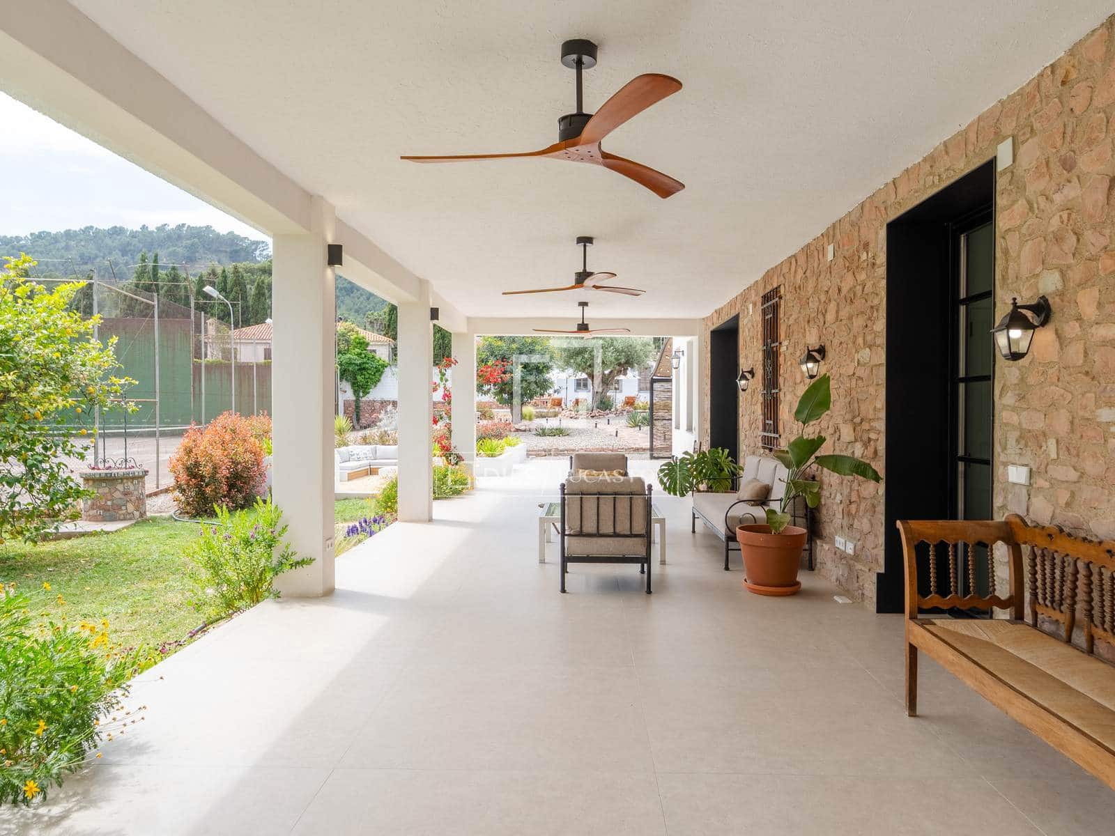 5 bedroom Villa for rent in Naquera with pool garage - € 5,500 (Ref: 10009618)