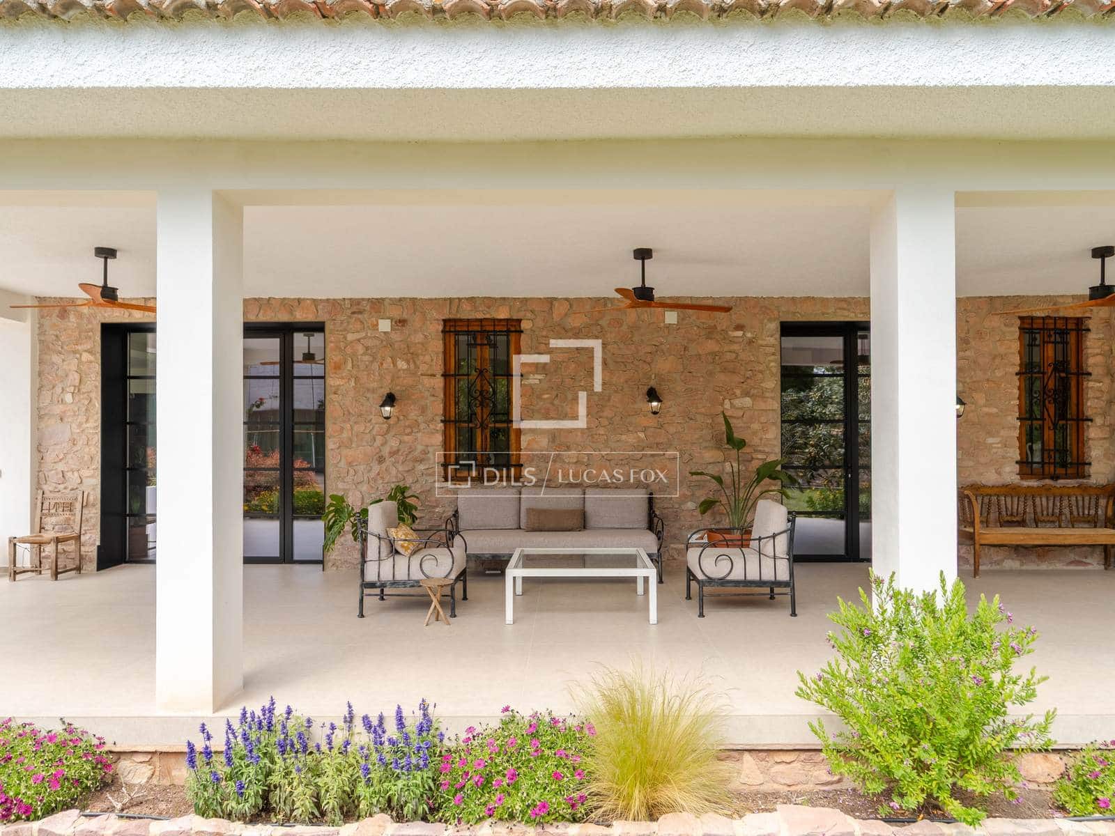 5 bedroom Villa for rent in Naquera with pool garage - € 5,500 (Ref: 10009618)