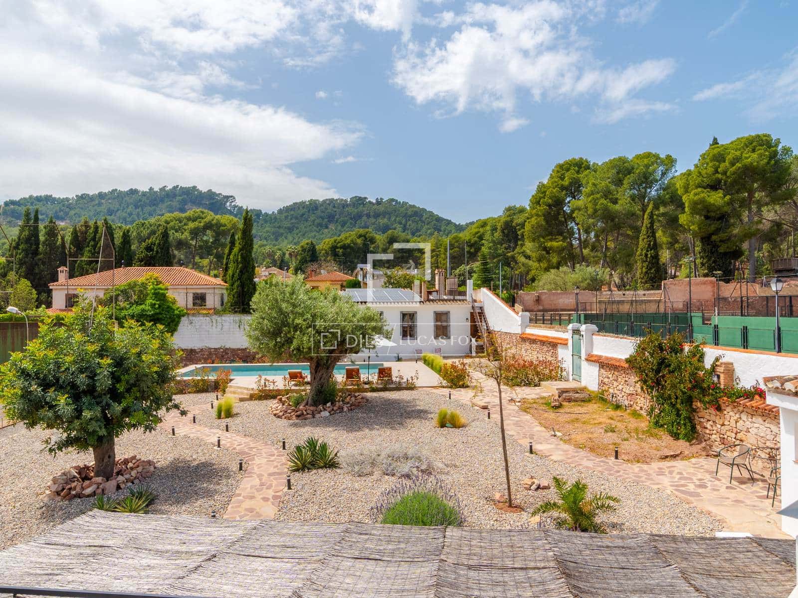 5 bedroom Villa for rent in Naquera with pool garage - € 5,500 (Ref: 10009618)
