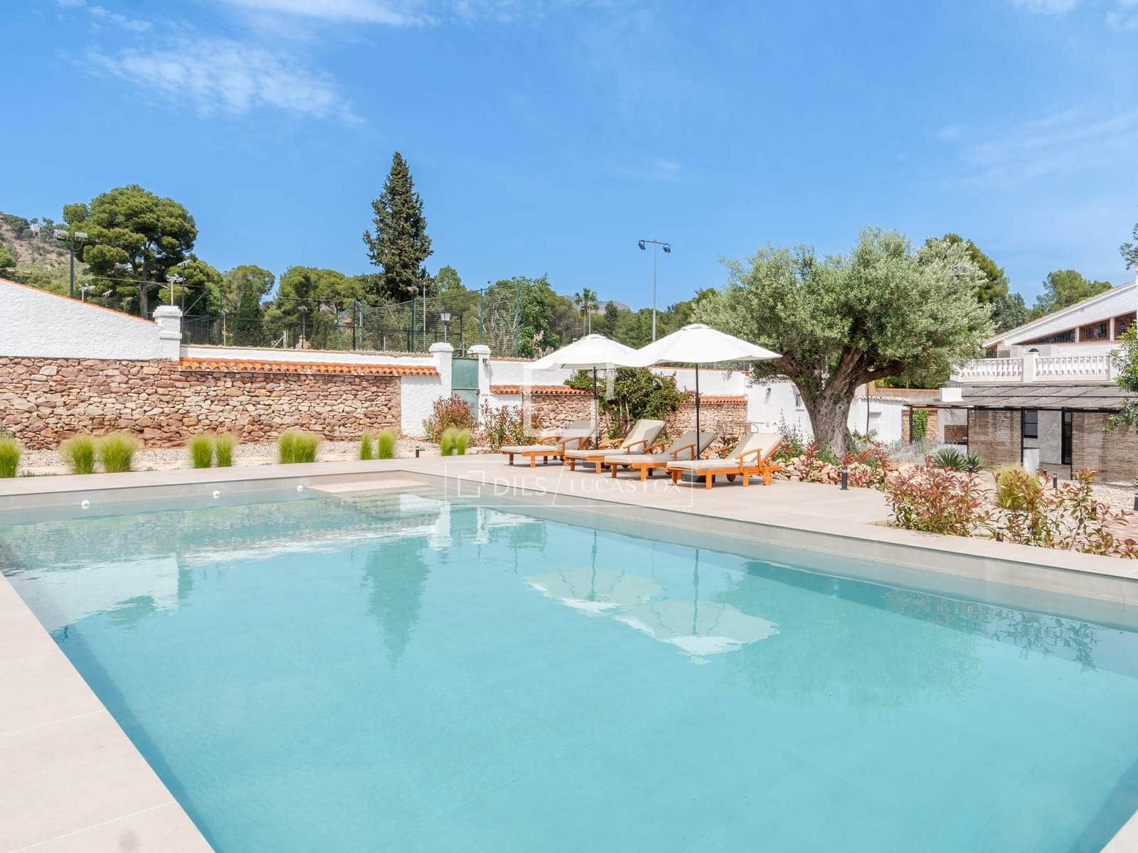 5 bedroom Villa for rent in Naquera with pool garage - € 5,500 (Ref: 10009618)