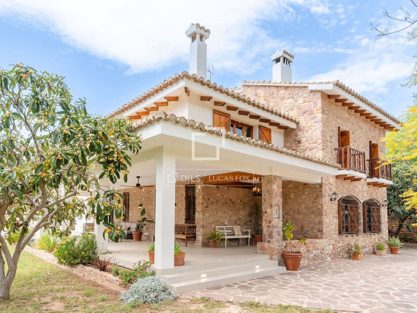 5 bedroom Villa for rent in Naquera with pool garage - € 5,500 (Ref: 10009618)