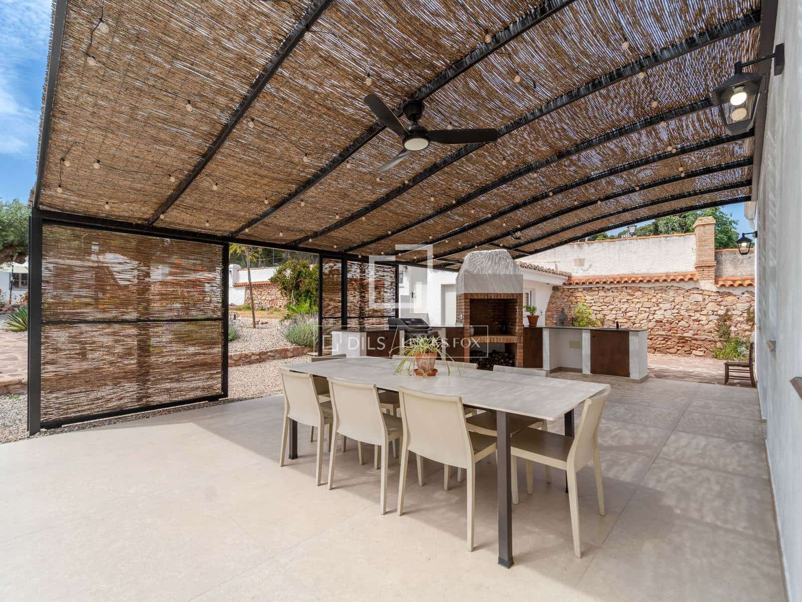 5 bedroom Villa for rent in Naquera with pool garage - € 5,500 (Ref: 10009618)