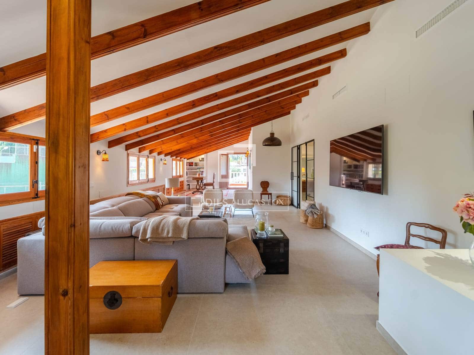 5 bedroom Villa for rent in Naquera with pool garage - € 5,500 (Ref: 10009618)