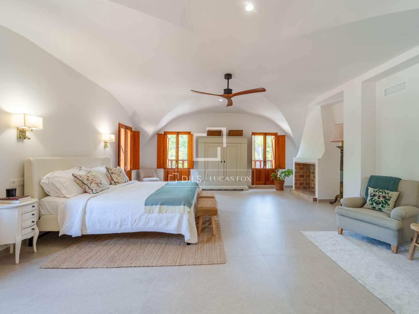 5 bedroom Villa for rent in Naquera with pool garage - € 5,500 (Ref: 10009618)