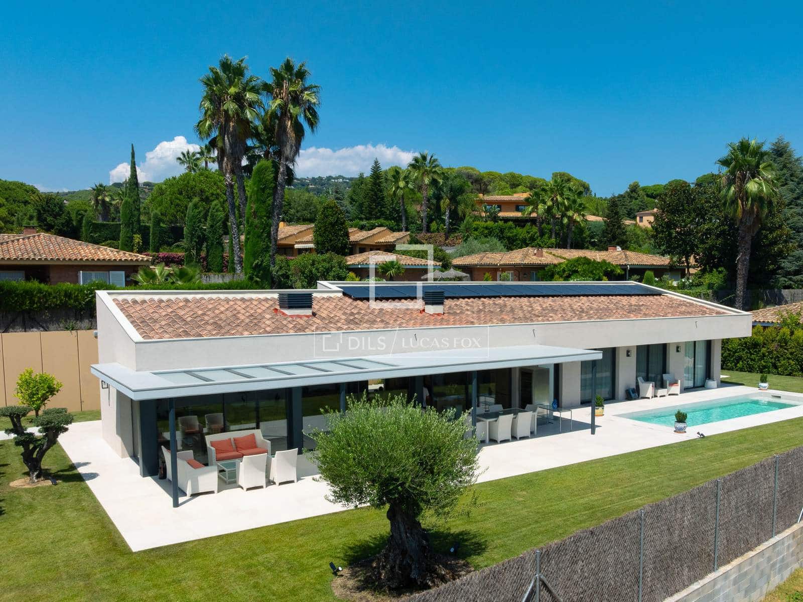 3 bedroom Villa for sale in Sant Vicenc de Montalt with pool garage - € 1,480,000 (Ref: 10009713)