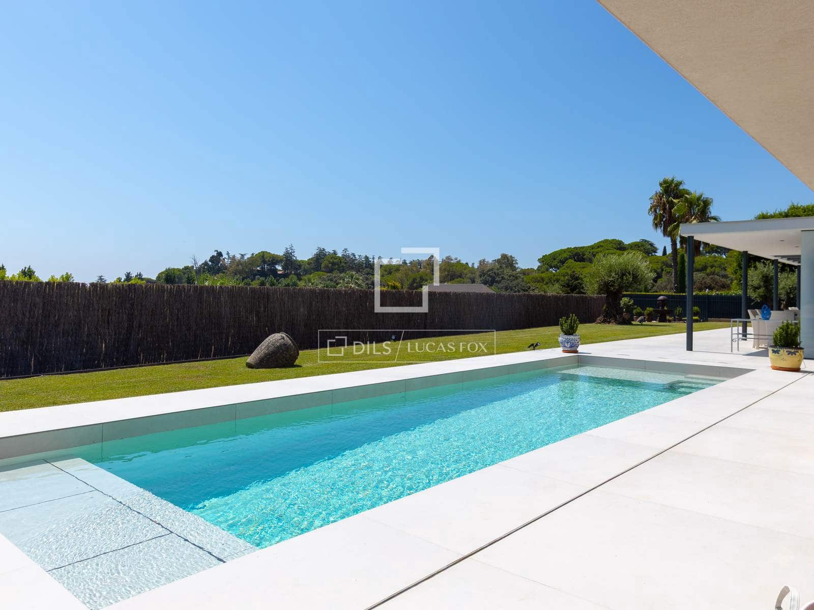 3 bedroom Villa for sale in Sant Vicenc de Montalt with pool garage - € 1,480,000 (Ref: 10009713)