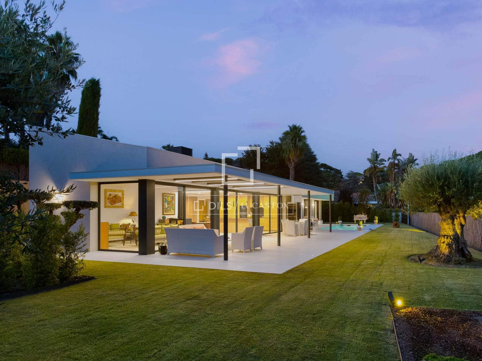 3 bedroom Villa for sale in Sant Vicenc de Montalt with pool garage - € 1,480,000 (Ref: 10009713)