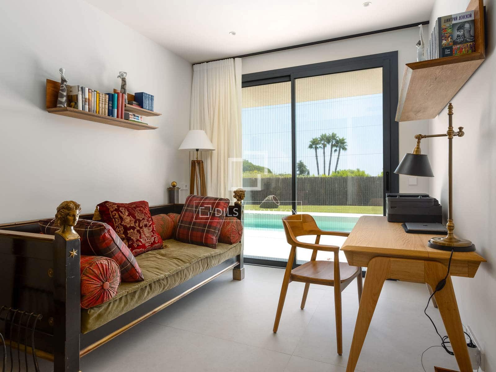 3 bedroom Villa for sale in Sant Vicenc de Montalt with pool garage - € 1,480,000 (Ref: 10009713)