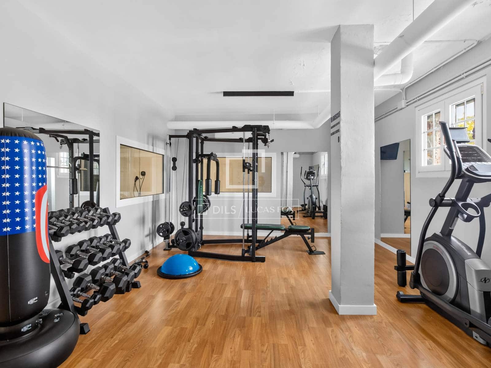 6 sovrum Villa till salu i Badalona med pool garage - 1 995 000 € (Ref: 10011850)