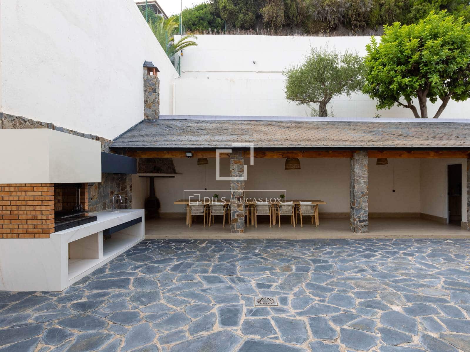 6 sovrum Villa till salu i Badalona med pool garage - 1 995 000 € (Ref: 10011850)
