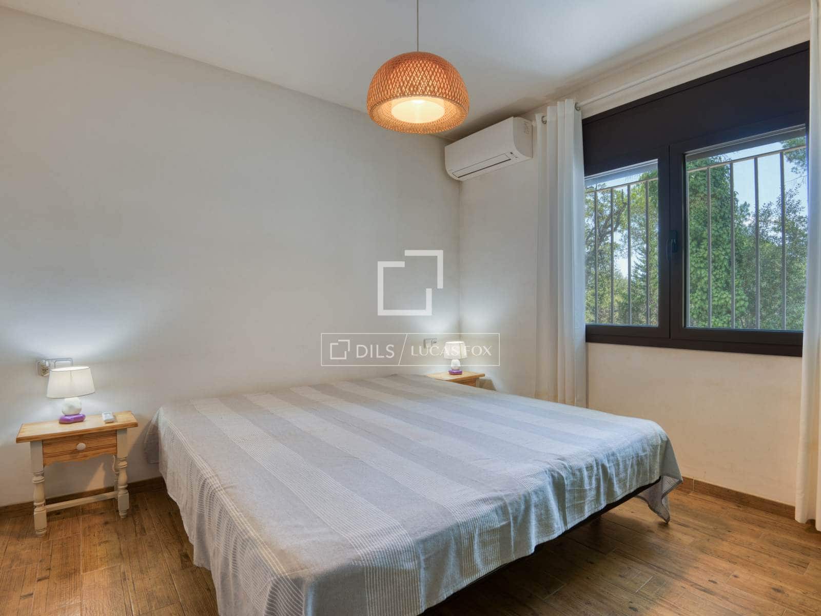 4 slaapkamer Villa te koop in Santa Cristina d'Aro met zwembad garage - € 725.000 (Ref: 10011851)
