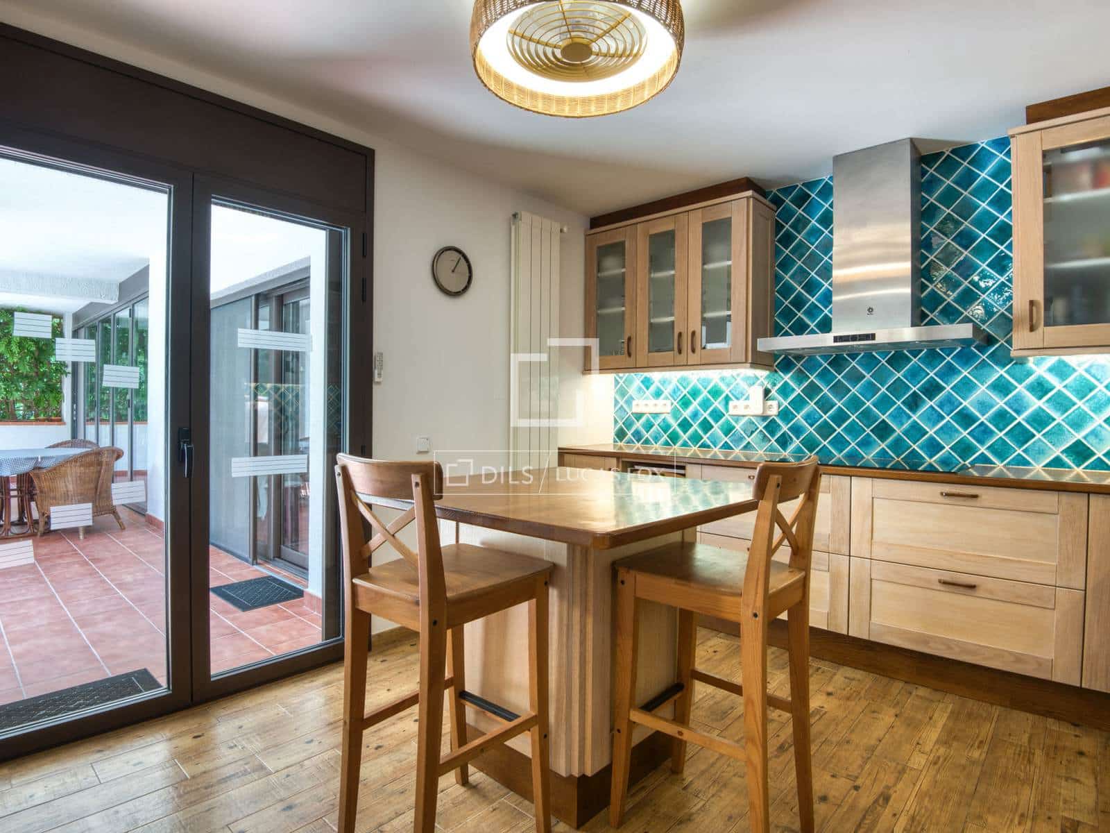 4 slaapkamer Villa te koop in Santa Cristina d'Aro met zwembad garage - € 725.000 (Ref: 10011851)