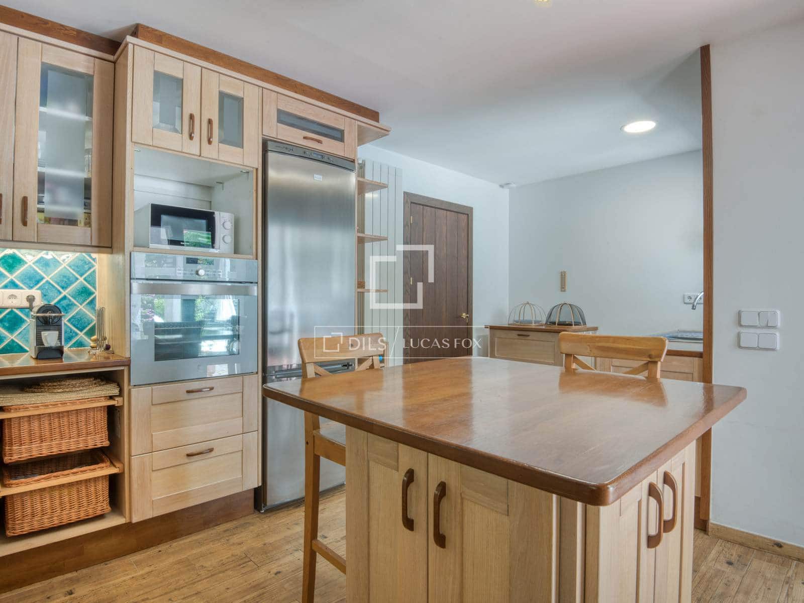 4 slaapkamer Villa te koop in Santa Cristina d'Aro met zwembad garage - € 725.000 (Ref: 10011851)