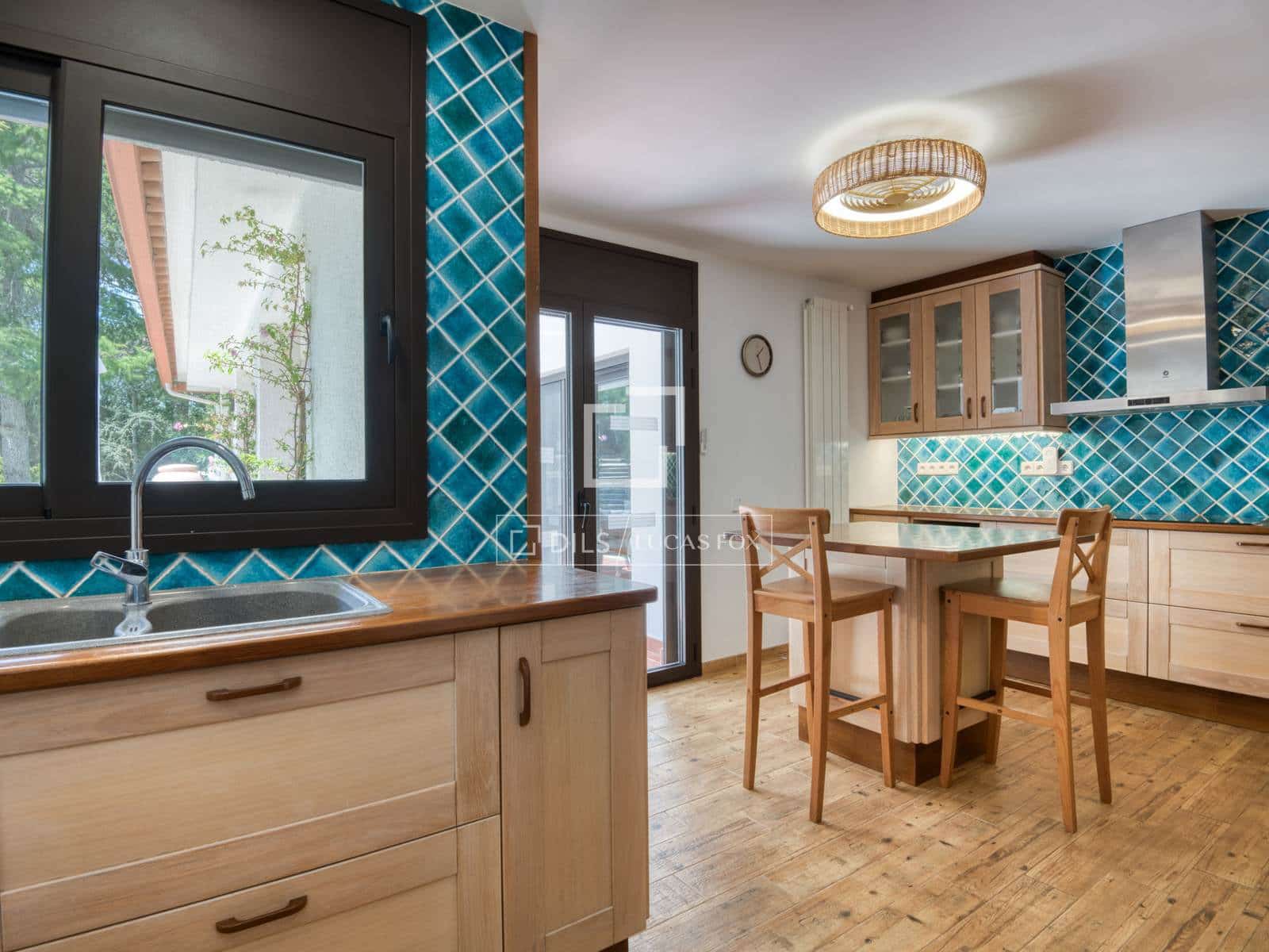 4 slaapkamer Villa te koop in Santa Cristina d'Aro met zwembad garage - € 725.000 (Ref: 10011851)