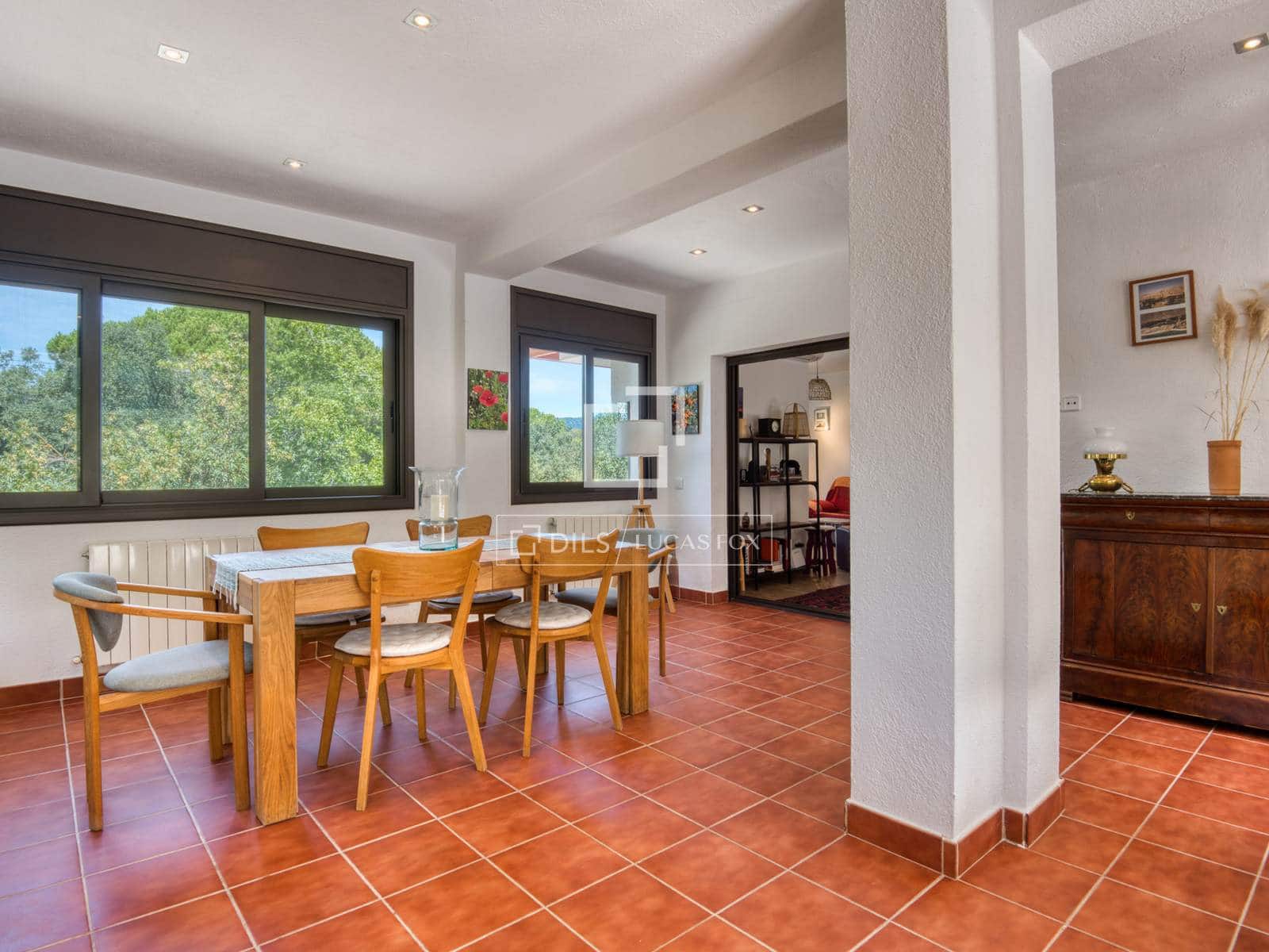 4 slaapkamer Villa te koop in Santa Cristina d'Aro met zwembad garage - € 725.000 (Ref: 10011851)