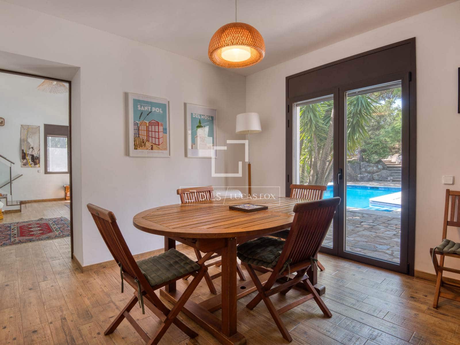 4 slaapkamer Villa te koop in Santa Cristina d'Aro met zwembad garage - € 725.000 (Ref: 10011851)