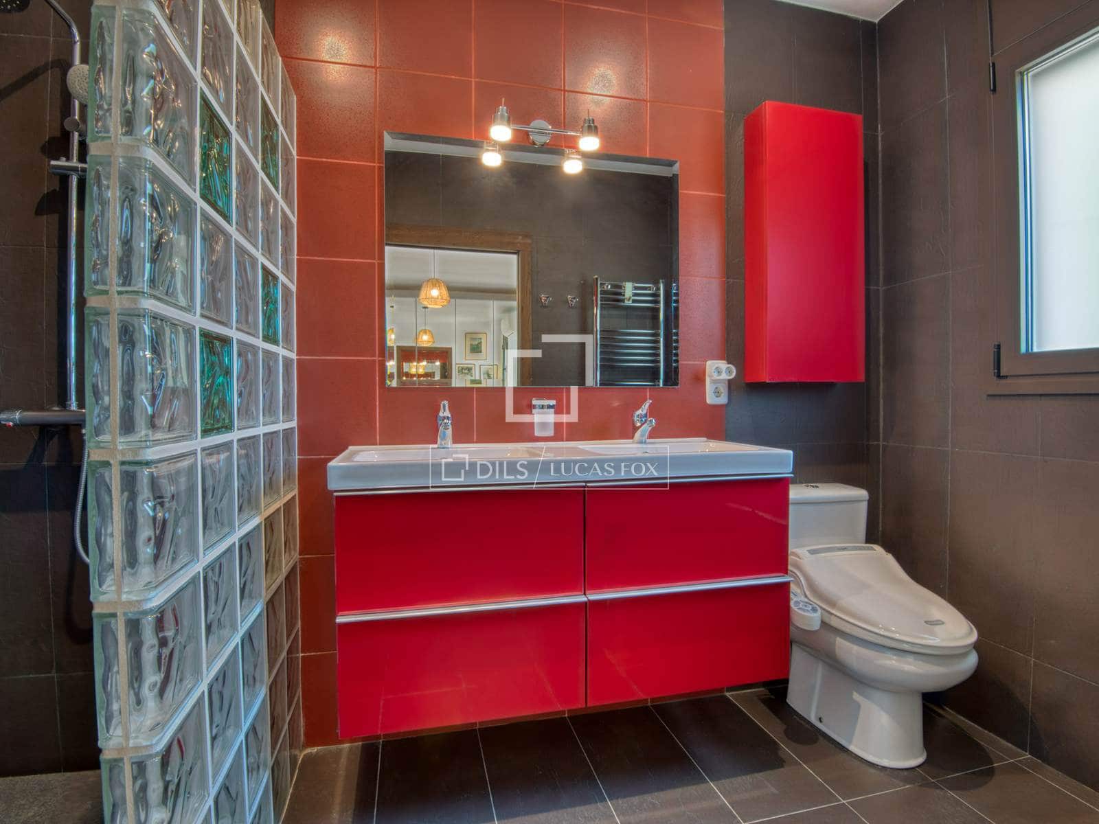 4 slaapkamer Villa te koop in Santa Cristina d'Aro met zwembad garage - € 725.000 (Ref: 10011851)