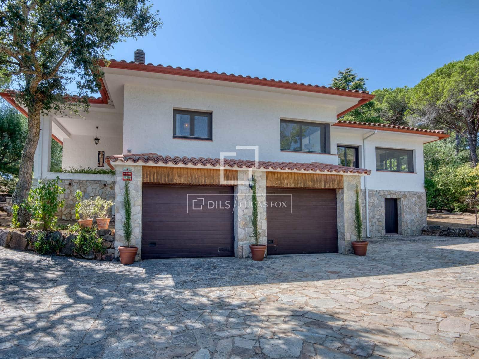 4 slaapkamer Villa te koop in Santa Cristina d'Aro met zwembad garage - € 725.000 (Ref: 10011851)