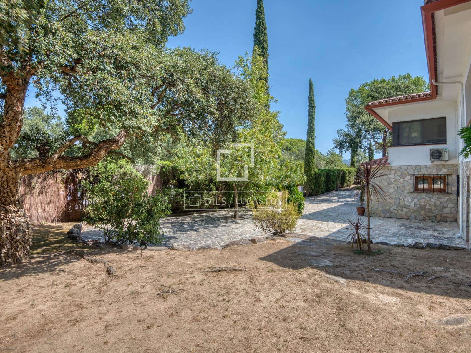 4 slaapkamer Villa te koop in Santa Cristina d'Aro met zwembad garage - € 725.000 (Ref: 10011851)