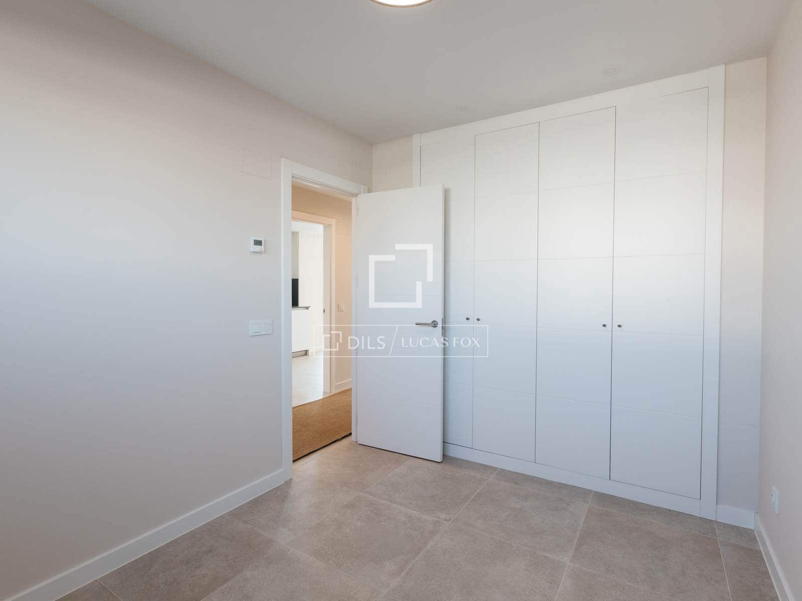 Villa/Maison de 4 chambres à louer à Madrid ville avec piscine garage - 3 790 € (Ref: 10012219)