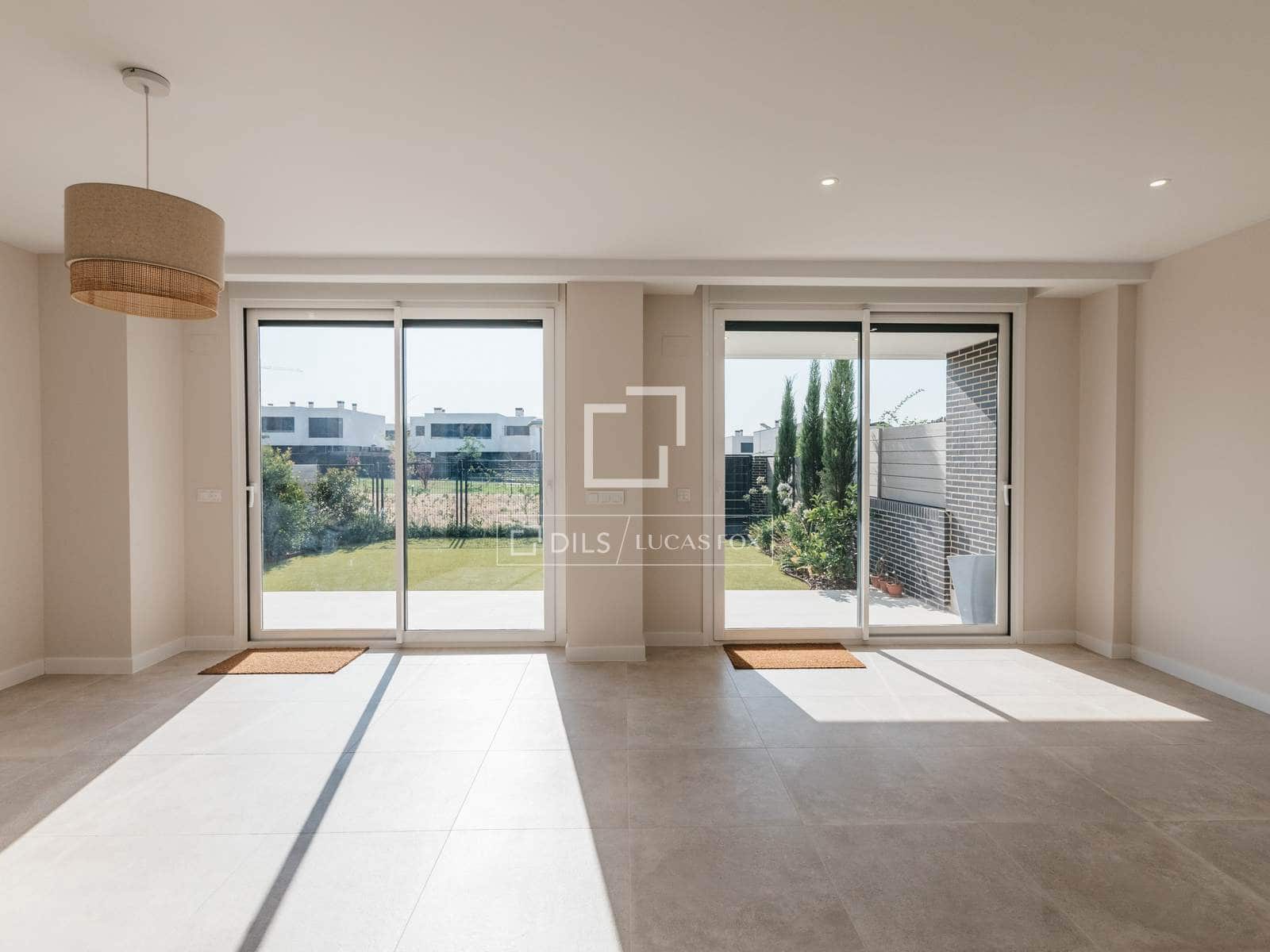 Villa/Maison de 4 chambres à louer à Madrid ville avec piscine garage - 3 790 € (Ref: 10012219)