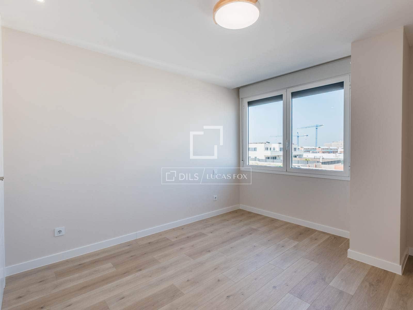 Villa/Maison de 4 chambres à louer à Madrid ville avec piscine garage - 3 790 € (Ref: 10012219)