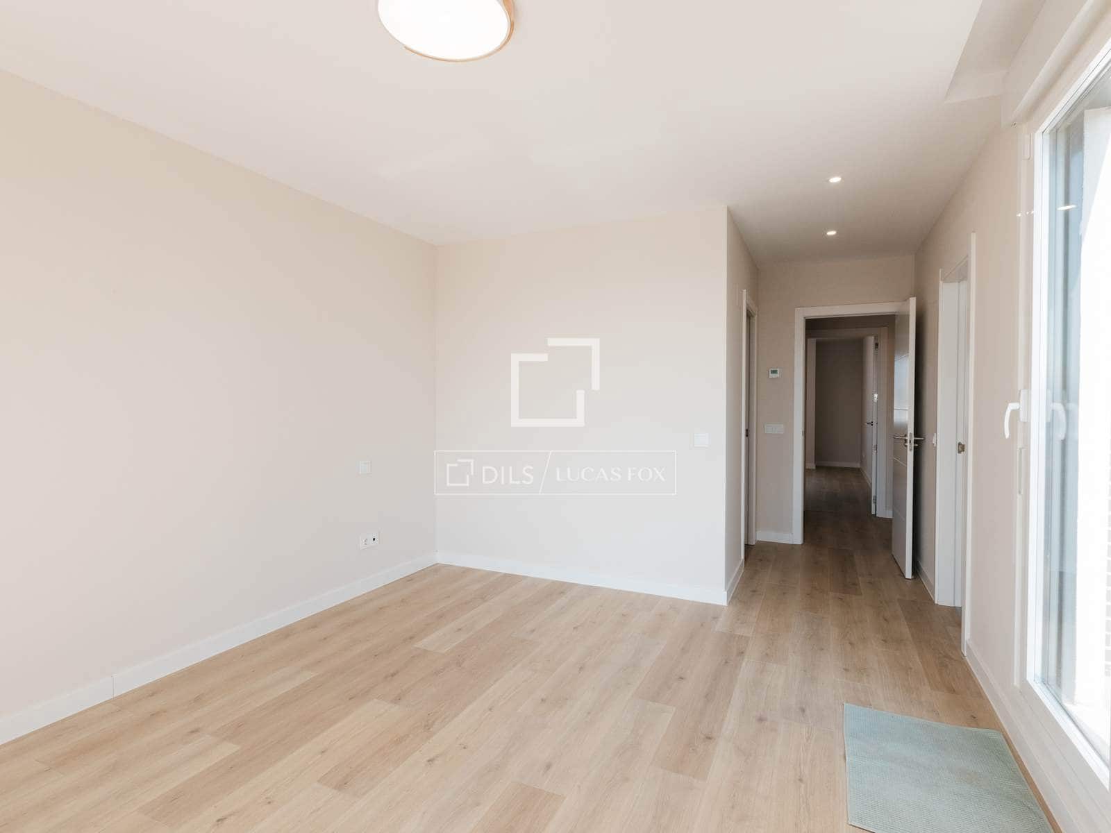 Villa/Maison de 4 chambres à louer à Madrid ville avec piscine garage - 3 790 € (Ref: 10012219)
