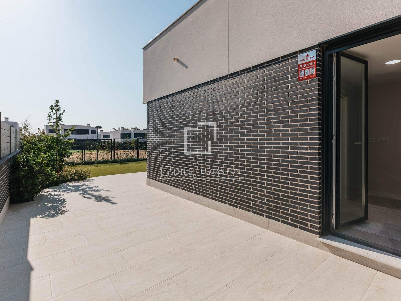 Villa/Maison de 4 chambres à louer à Madrid ville avec piscine garage - 3 790 € (Ref: 10012219)