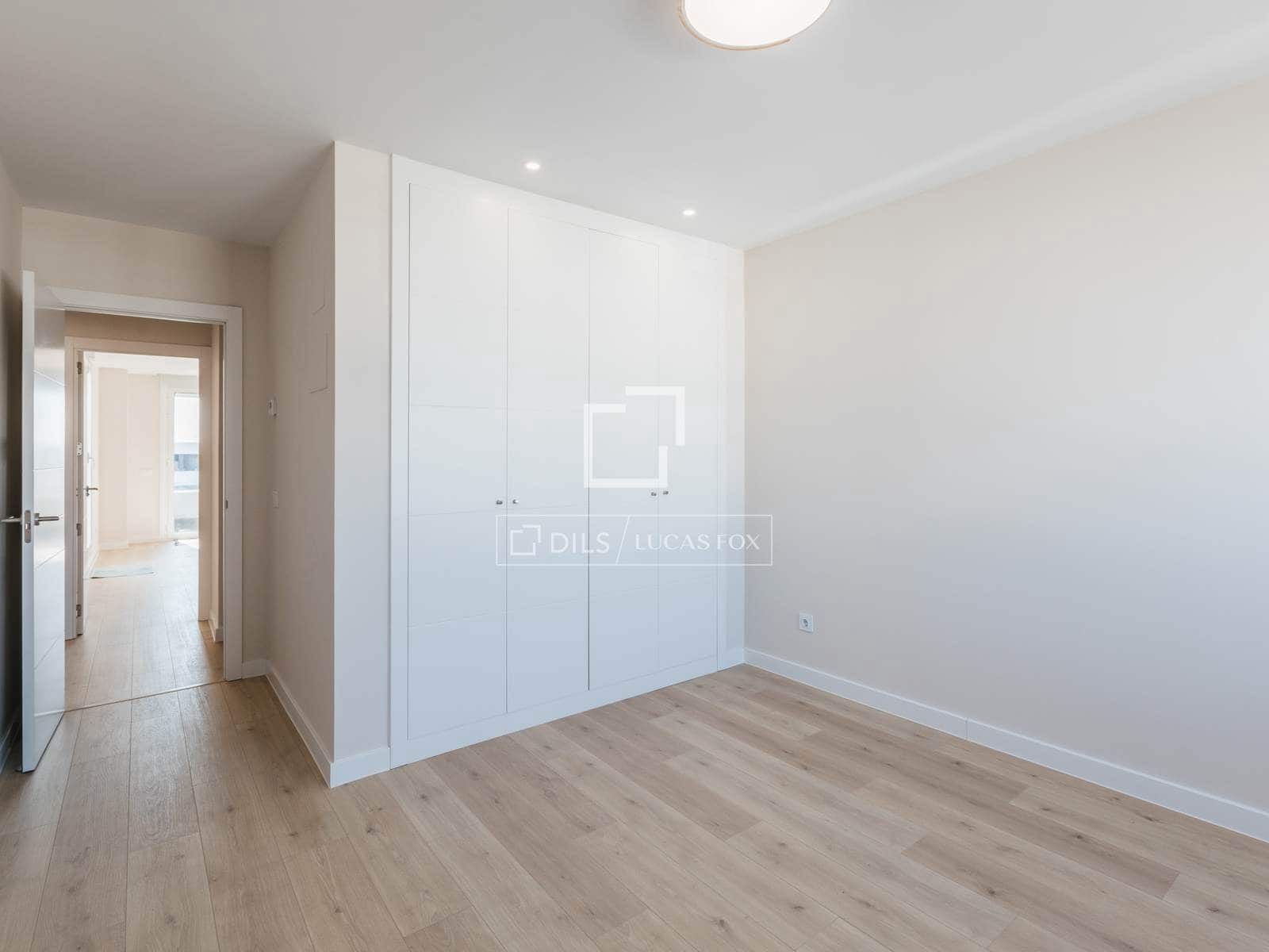 Villa/Maison de 4 chambres à louer à Madrid ville avec piscine garage - 3 790 € (Ref: 10012219)