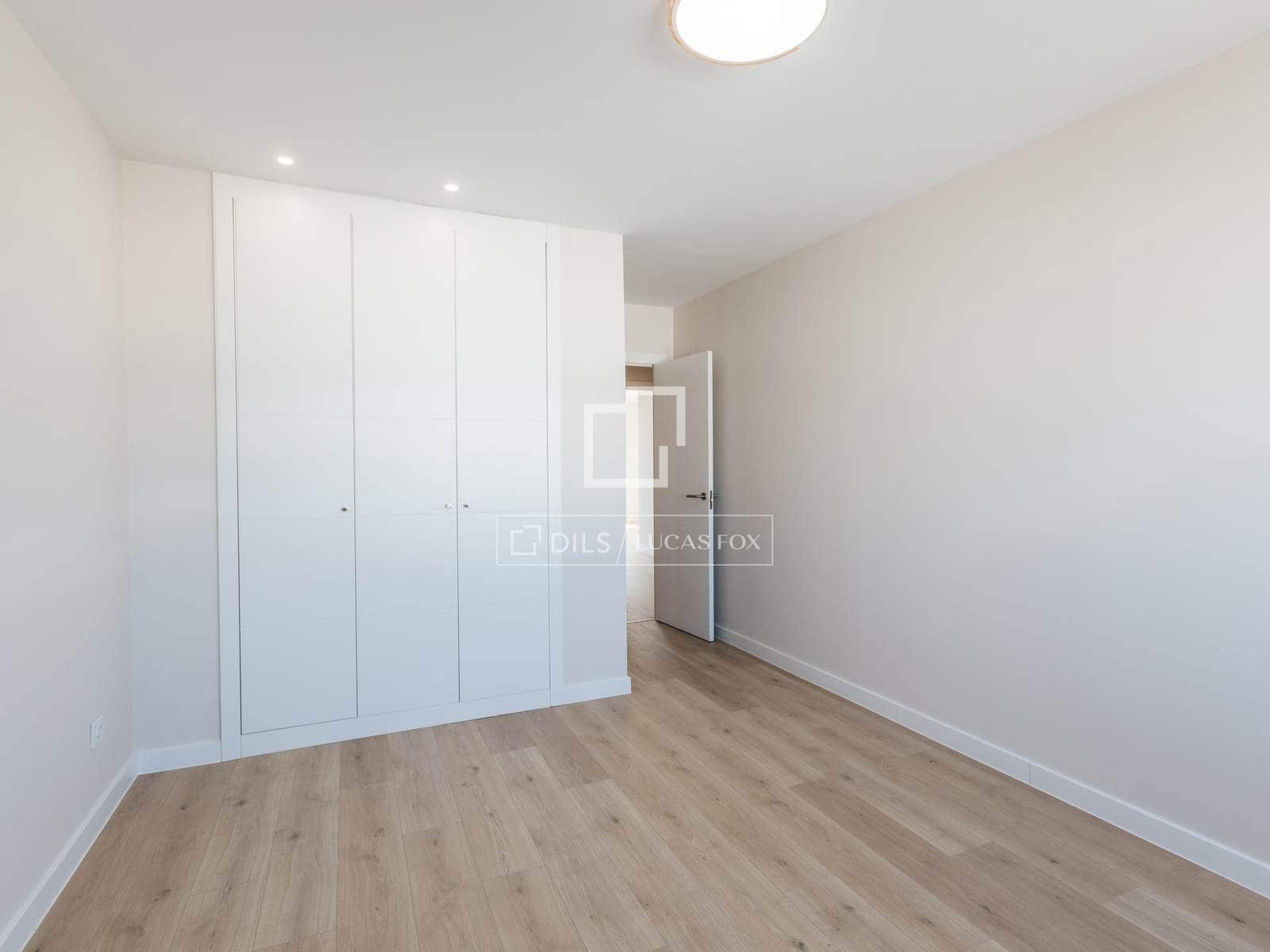 Villa/Maison de 4 chambres à louer à Madrid ville avec piscine garage - 3 790 € (Ref: 10012219)
