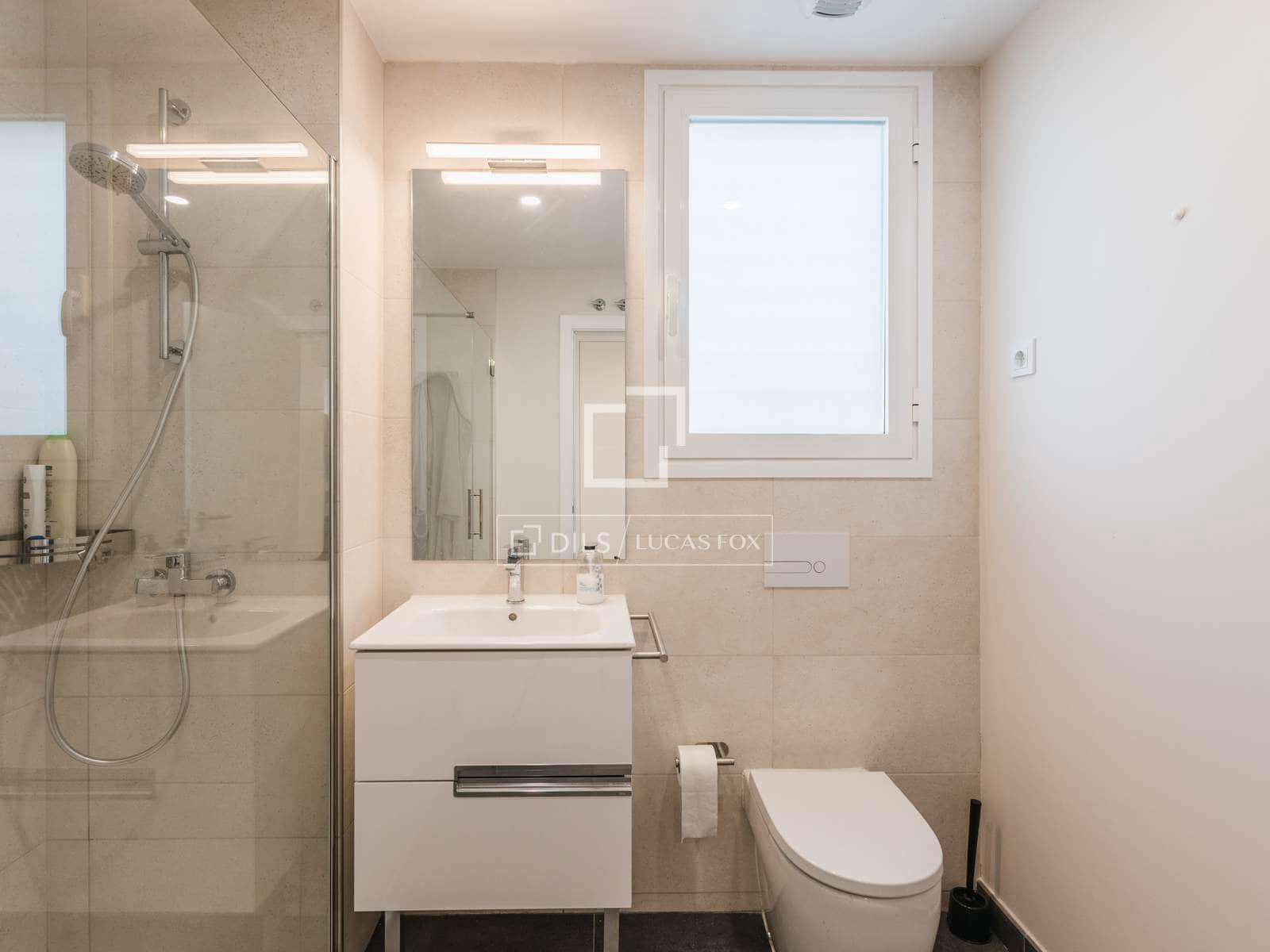 Villa/Maison de 4 chambres à louer à Madrid ville avec piscine garage - 3 790 € (Ref: 10012219)