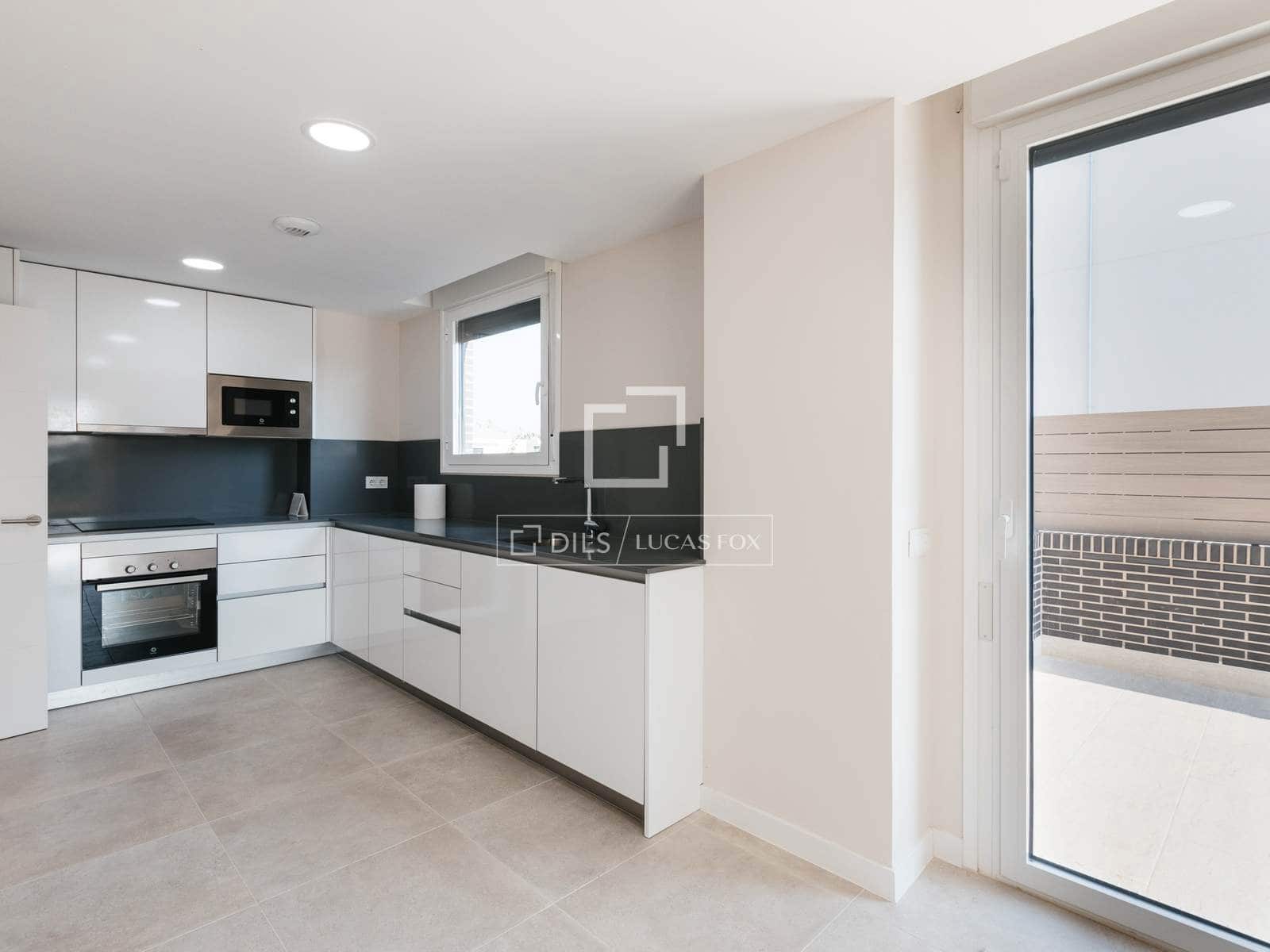 Villa/Maison de 4 chambres à louer à Madrid ville avec piscine garage - 3 790 € (Ref: 10012219)