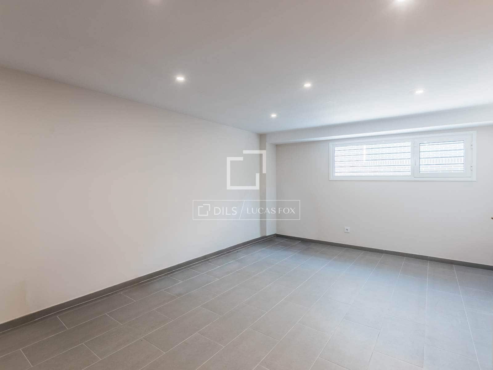 Villa/Maison de 4 chambres à louer à Madrid ville avec piscine garage - 3 790 € (Ref: 10012219)