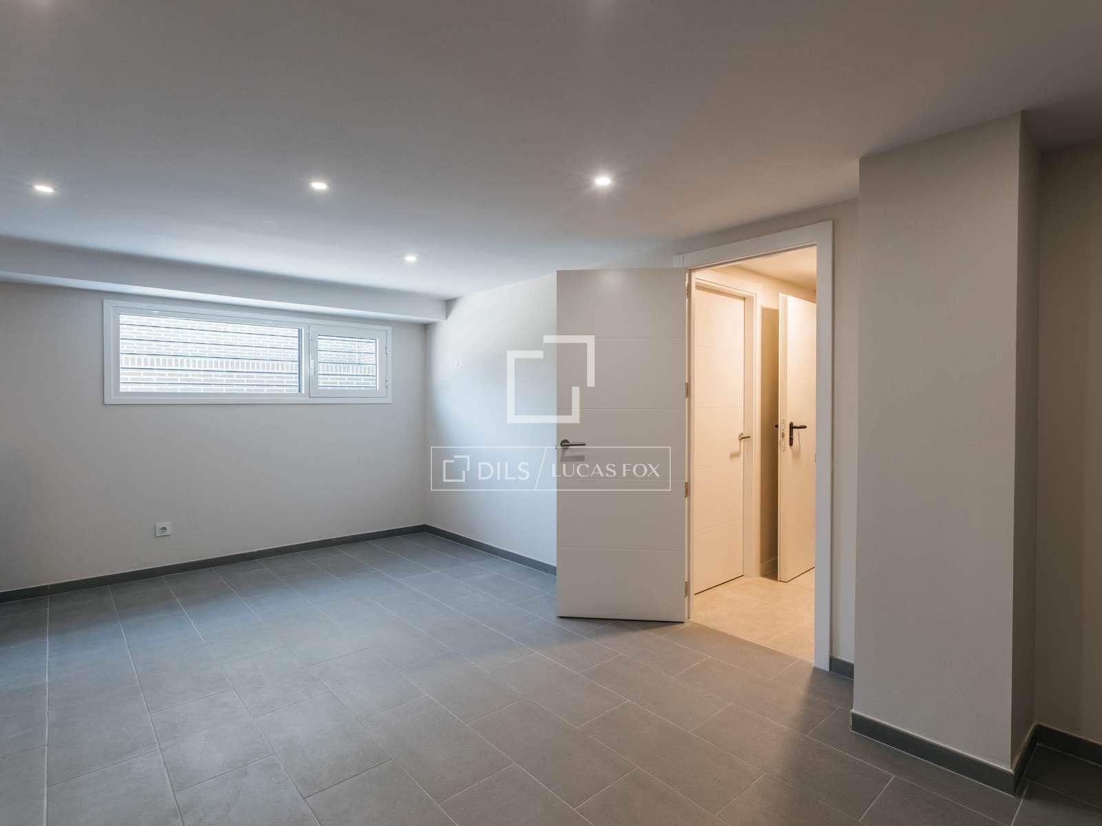 Villa/Maison de 4 chambres à louer à Madrid ville avec piscine garage - 3 790 € (Ref: 10012219)