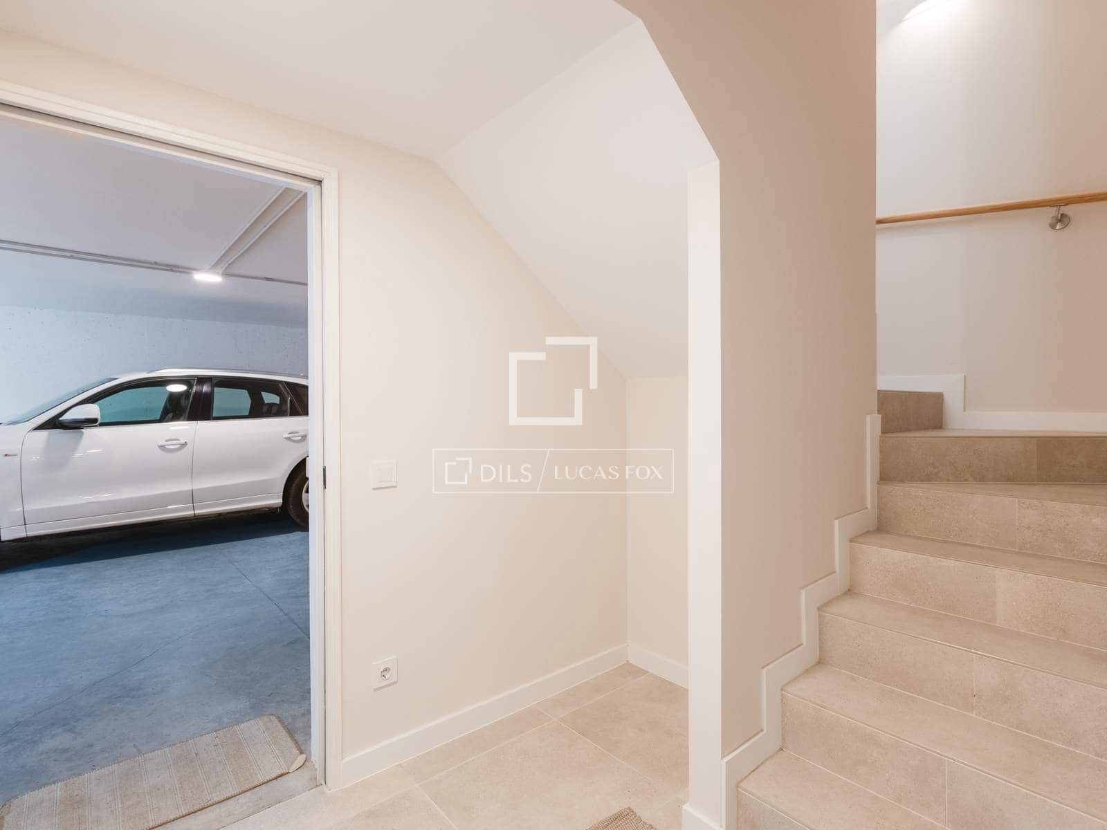 Villa/Maison de 4 chambres à louer à Madrid ville avec piscine garage - 3 790 € (Ref: 10012219)