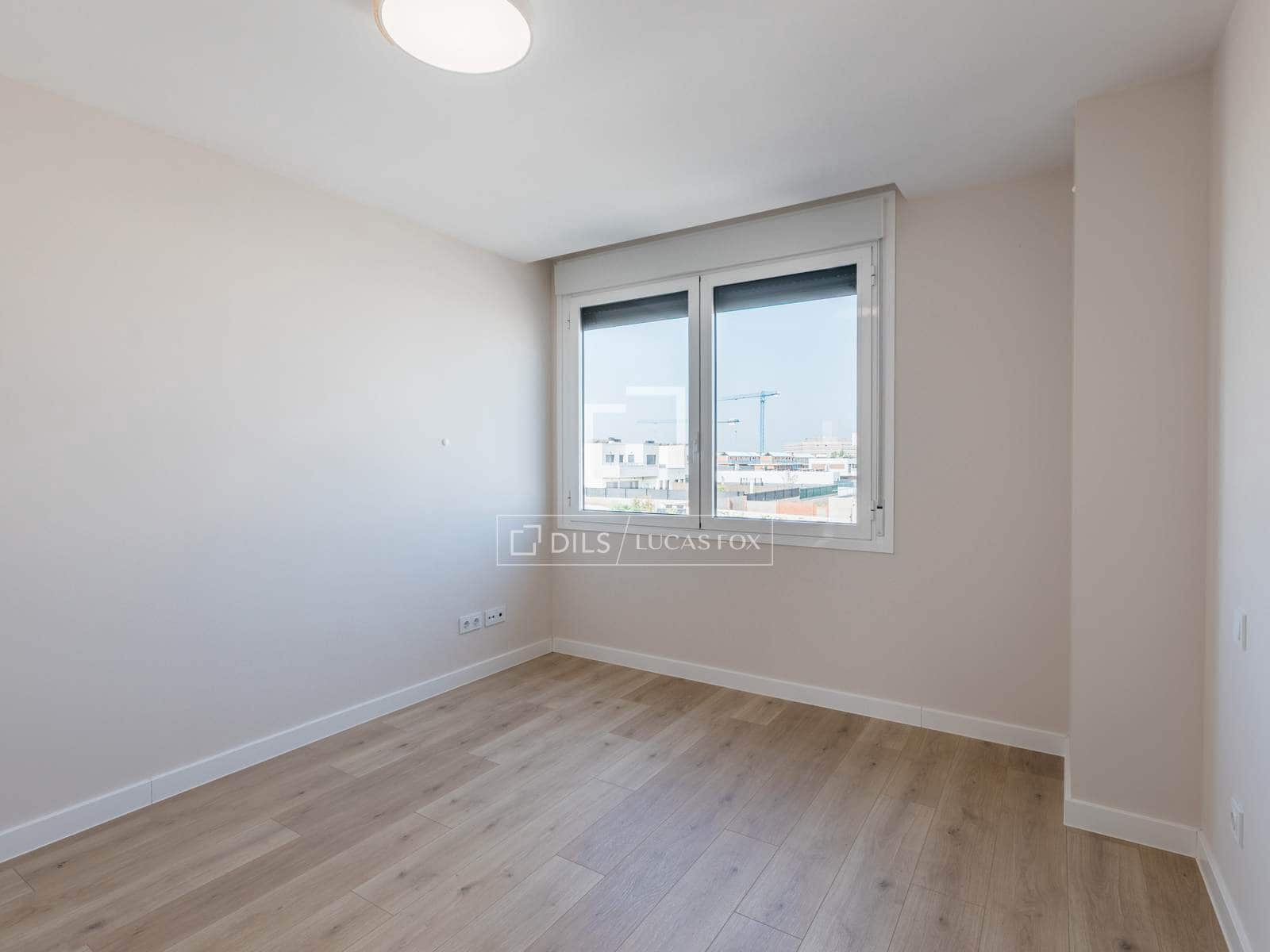 Villa/Maison de 4 chambres à louer à Madrid ville avec piscine garage - 3 790 € (Ref: 10012219)