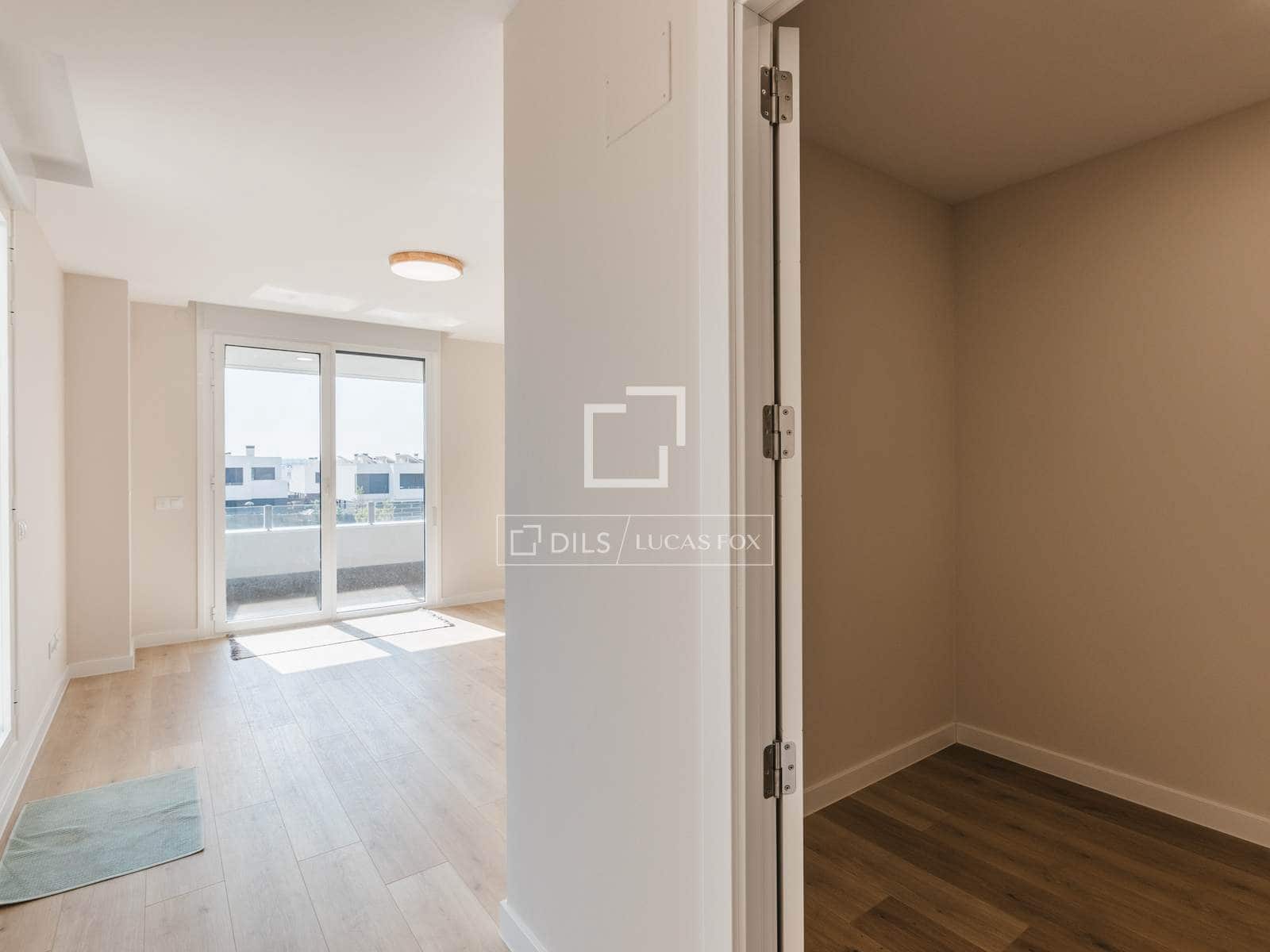Villa/Maison de 4 chambres à louer à Madrid ville avec piscine garage - 3 790 € (Ref: 10012219)