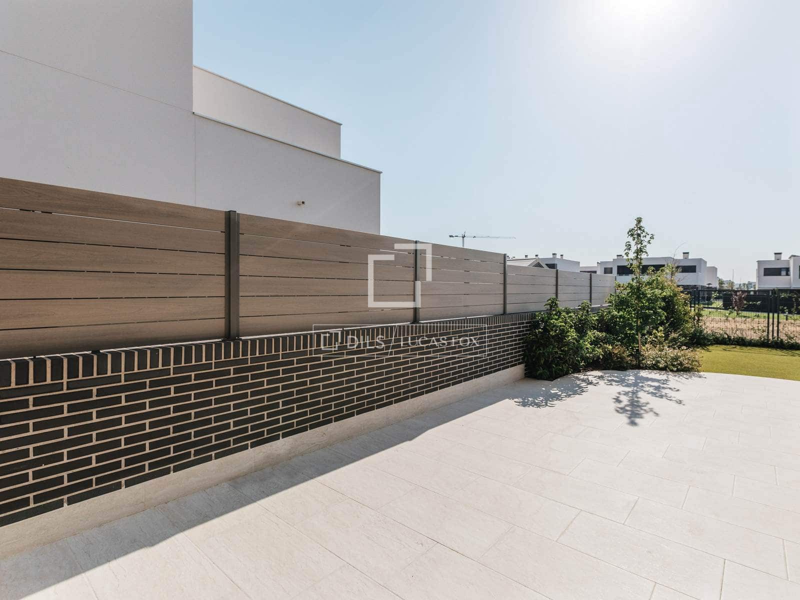 Villa/Maison de 4 chambres à louer à Madrid ville avec piscine garage - 3 790 € (Ref: 10012219)