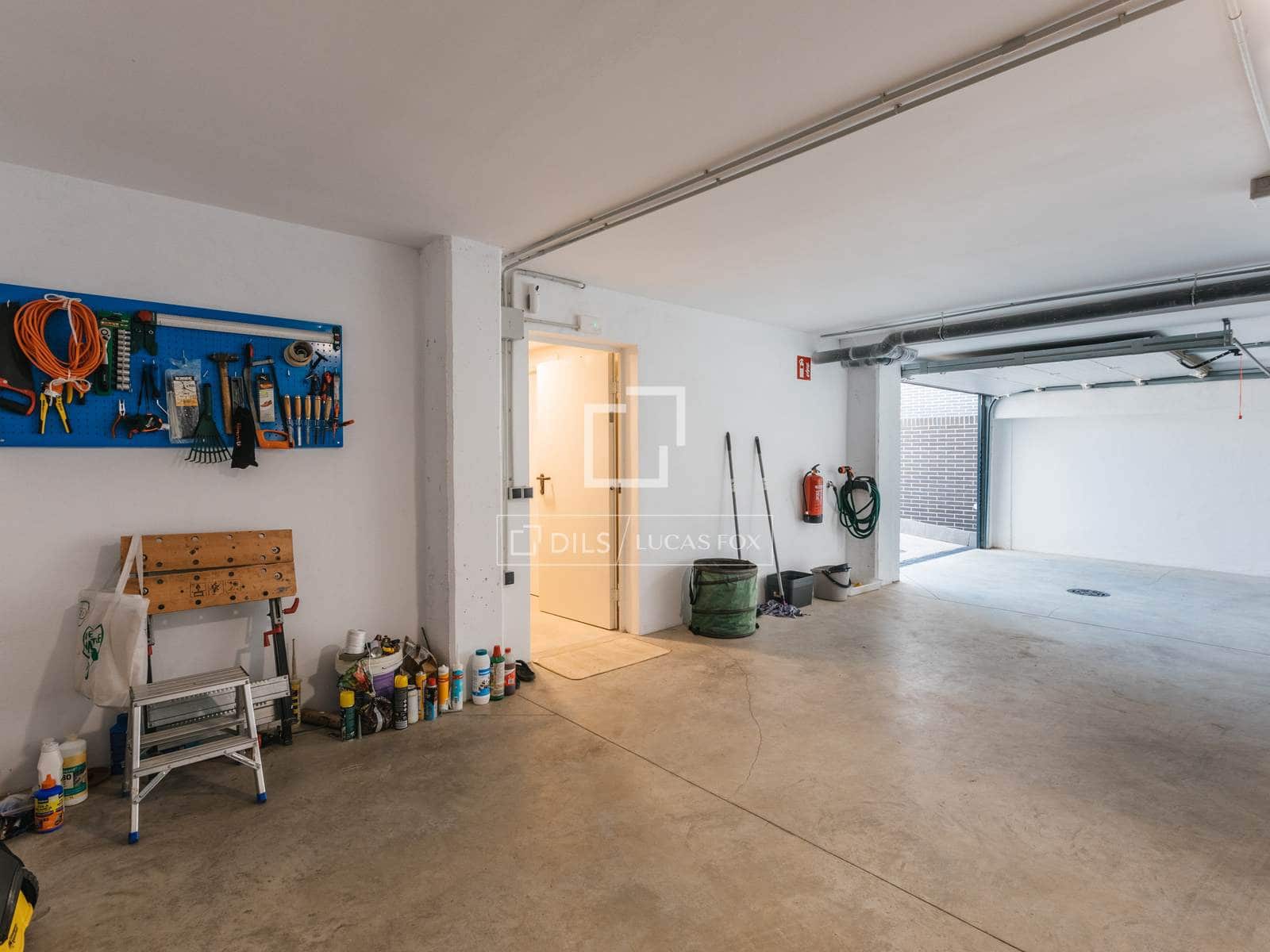 Villa/Maison de 4 chambres à louer à Madrid ville avec piscine garage - 3 790 € (Ref: 10012219)