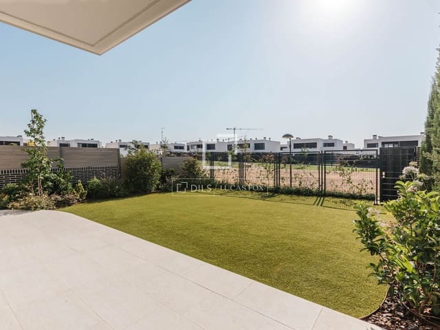 Chalet de 4 habitaciones en Madrid ciudad en alquiler - 3.790 € (Ref: 10012219)