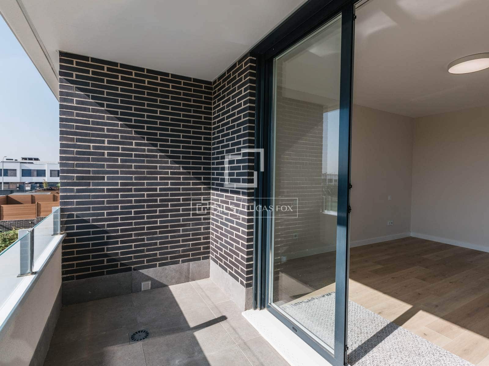 Villa/Maison de 4 chambres à louer à Madrid ville avec piscine garage - 3 790 € (Ref: 10012219)