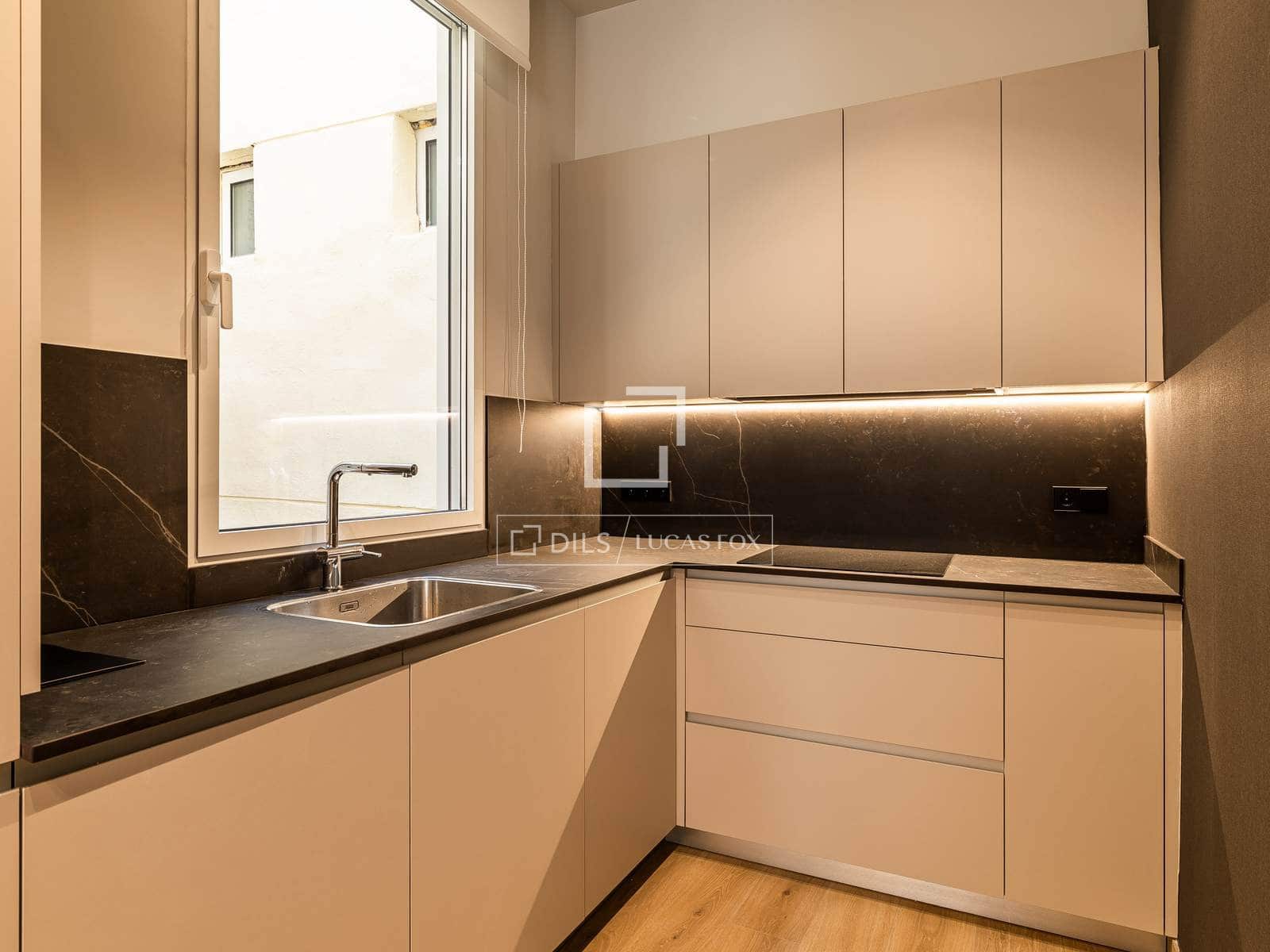 1 quarto Apartamento para arrendar em Madrid cidade - 2 950 € (Ref: 10014778)