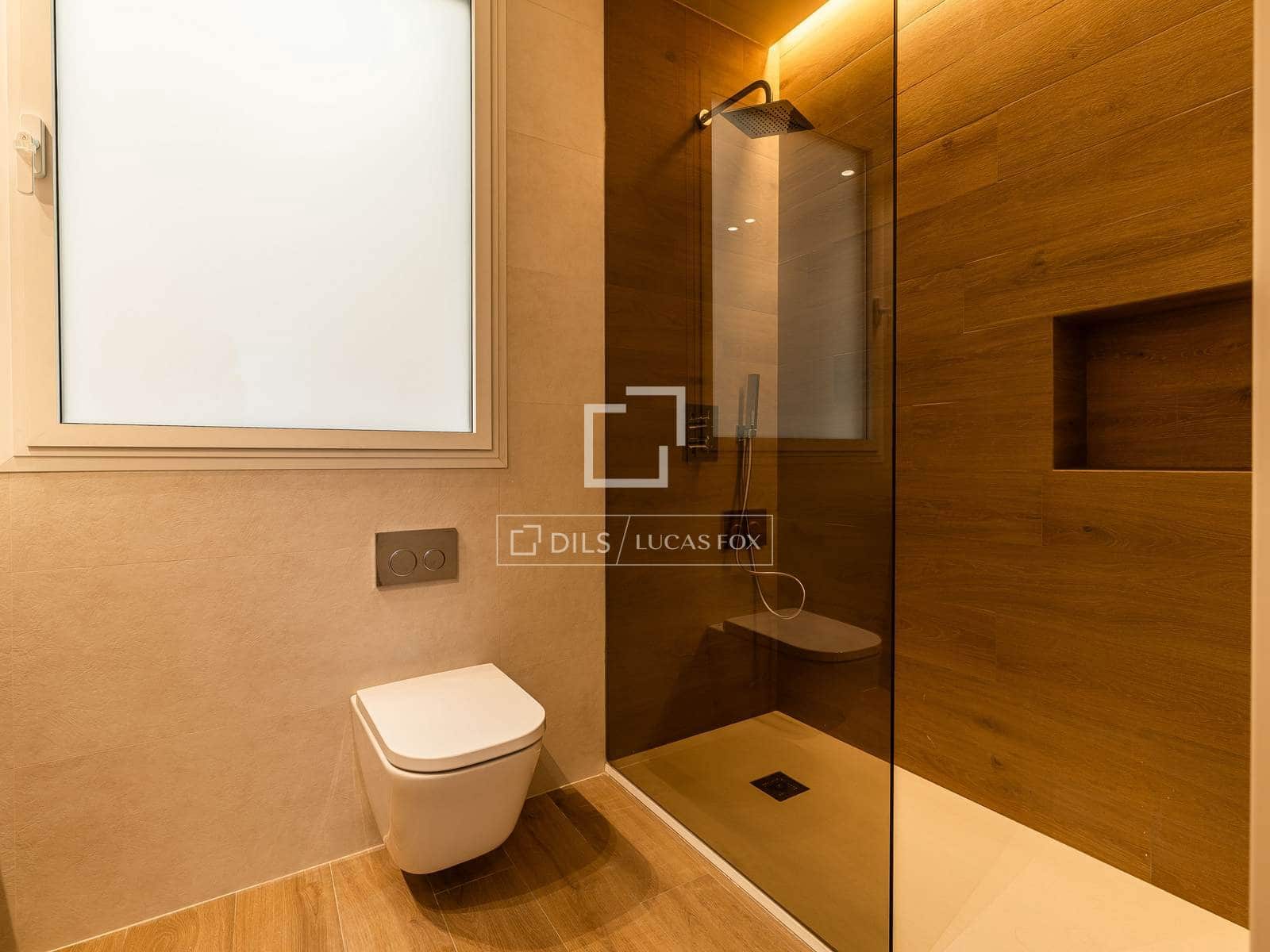 1 quarto Apartamento para arrendar em Madrid cidade - 2 950 € (Ref: 10014778)