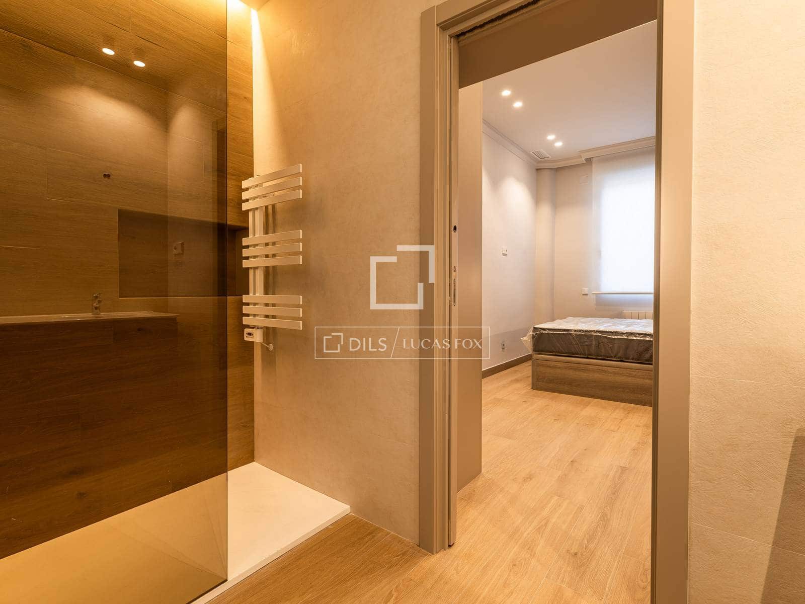 1 quarto Apartamento para arrendar em Madrid cidade - 2 950 € (Ref: 10014778)