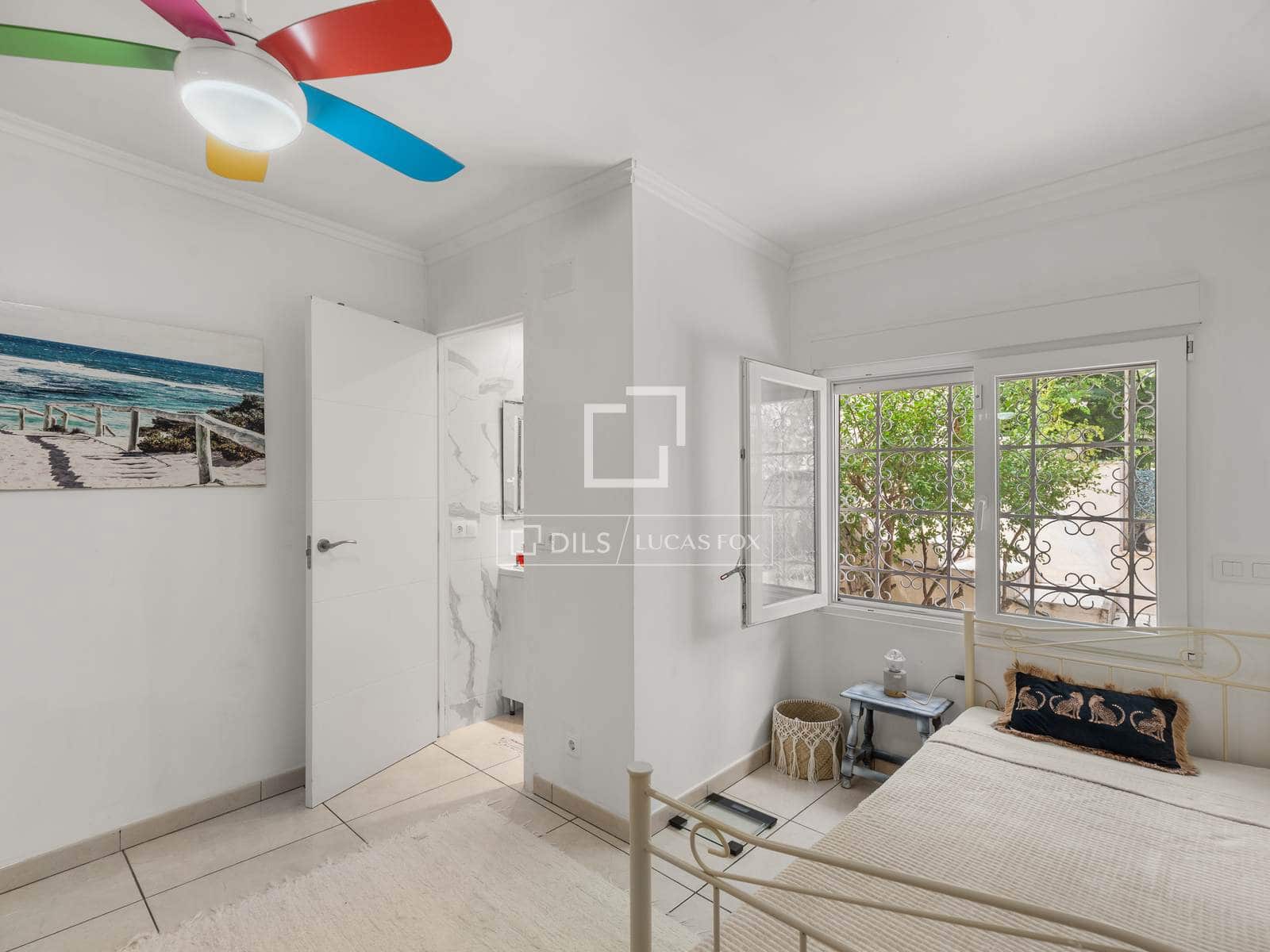4 bedroom Villa for sale in Calpe / Calp with pool garage - € 595,000 (Ref: 10014779)