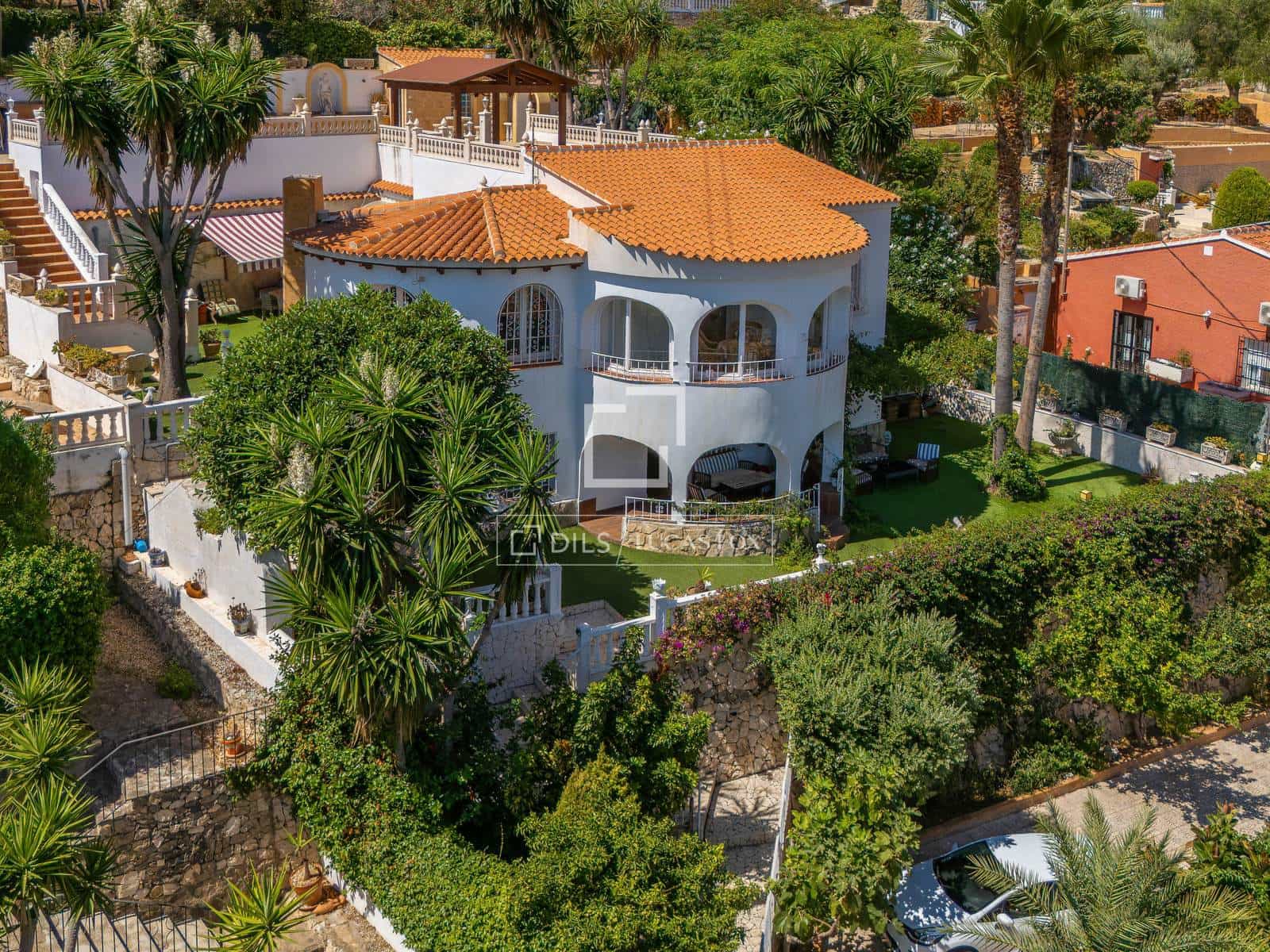 4 bedroom Villa for sale in Calpe / Calp with pool garage - € 595,000 (Ref: 10014779)