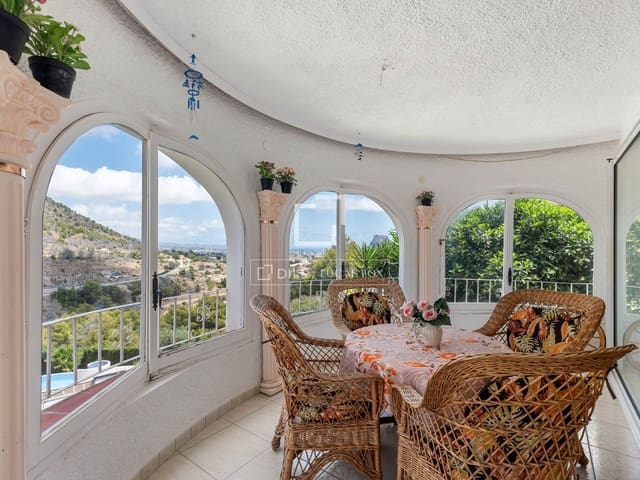 4 sovrum Villa till salu i Maryvilla, Calpe / Calp med pool garage - 595 000 € (Ref: 10014779)