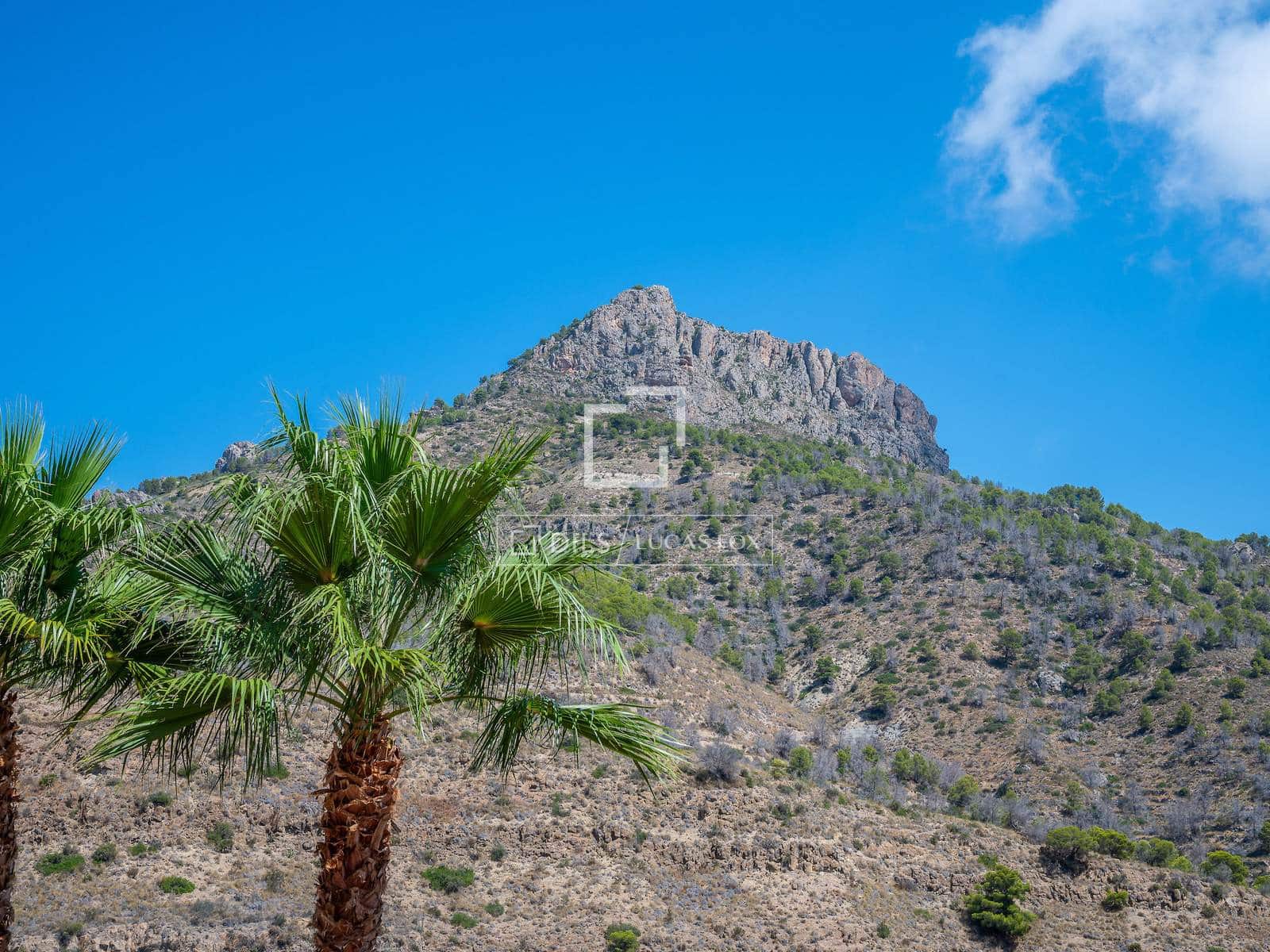 4 bedroom Villa for sale in Calpe / Calp with pool garage - € 595,000 (Ref: 10014779)