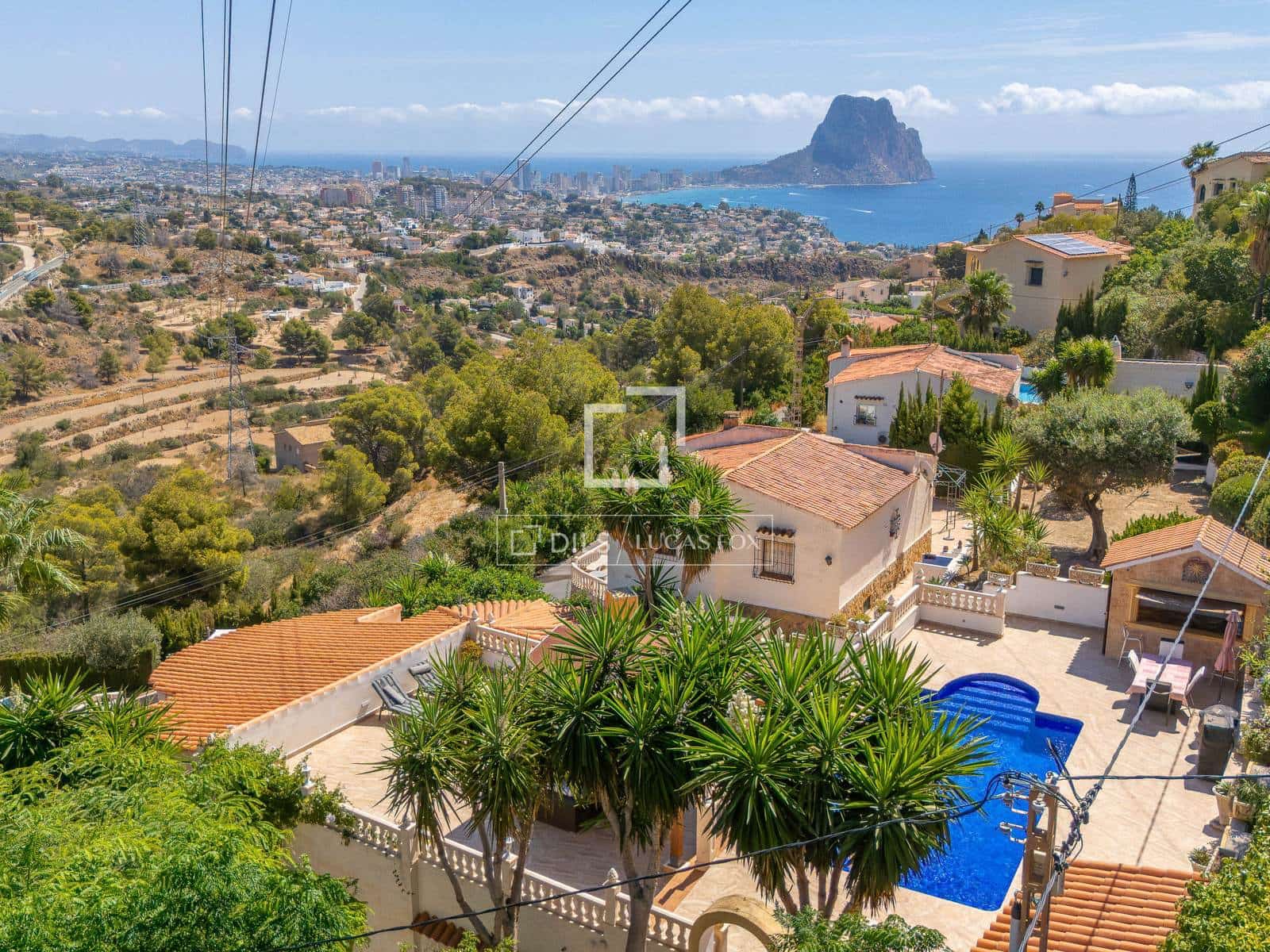 4 bedroom Villa for sale in Calpe / Calp with pool garage - € 595,000 (Ref: 10014779)