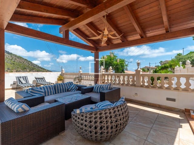 4 sovrum Villa till salu i Maryvilla, Calpe / Calp med pool garage - 595 000 € (Ref: 10014779)